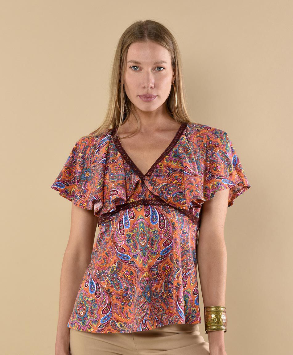 Polera manga corta cuello en v