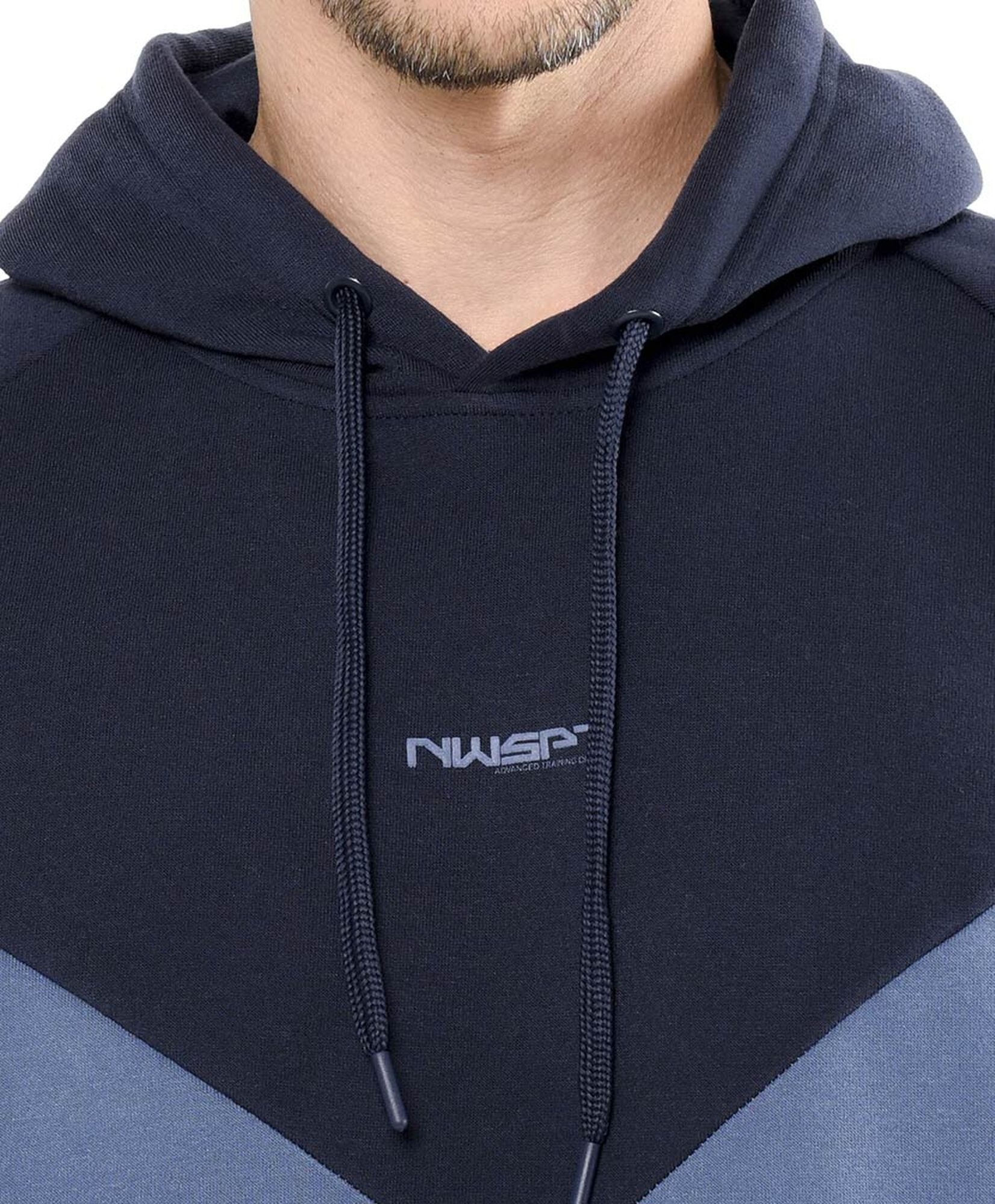 Polerón deportivo hombre línea azul Polerón deportivo hombre línea azul