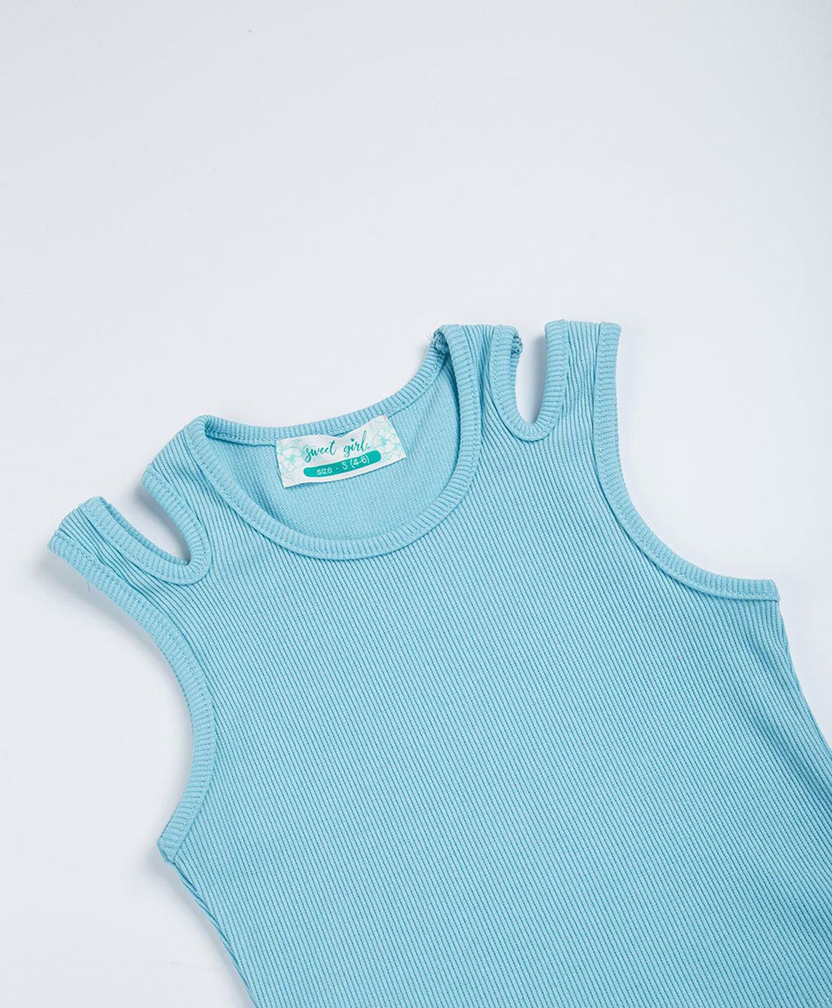 Polera niña cut out doble Polera niña cut out doble