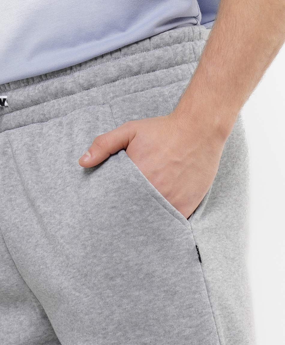 Pantal&oacute;n deportivo hombre liso gris