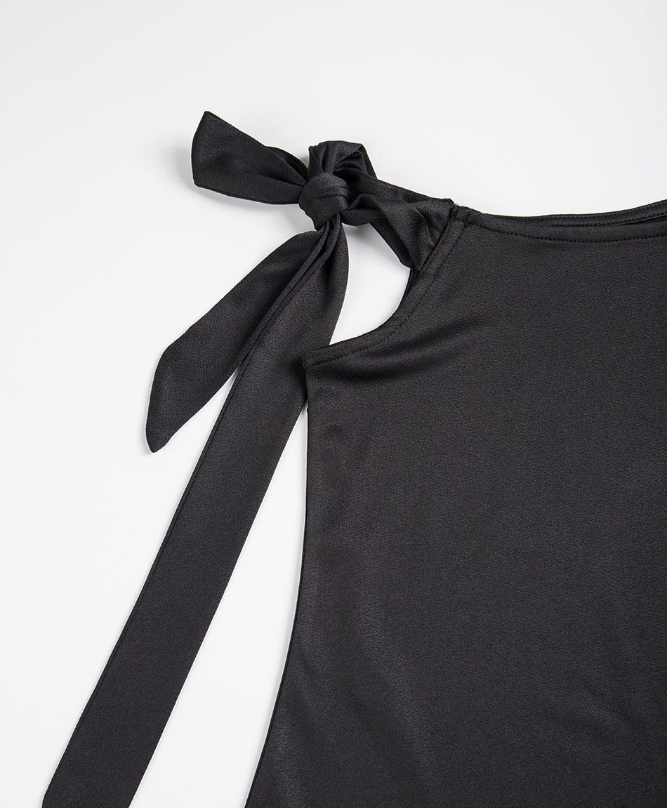 Polera mujer asim&eacute;trica lazo negra