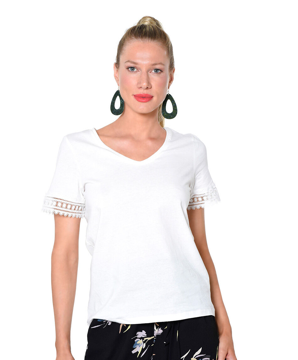 Polera mangas encaje
