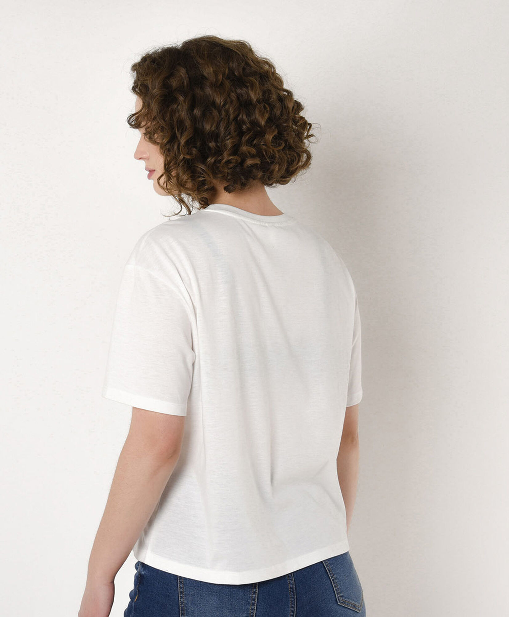 Polera mujer estampado encaje blanca Polera mujer estampado encaje blanca
