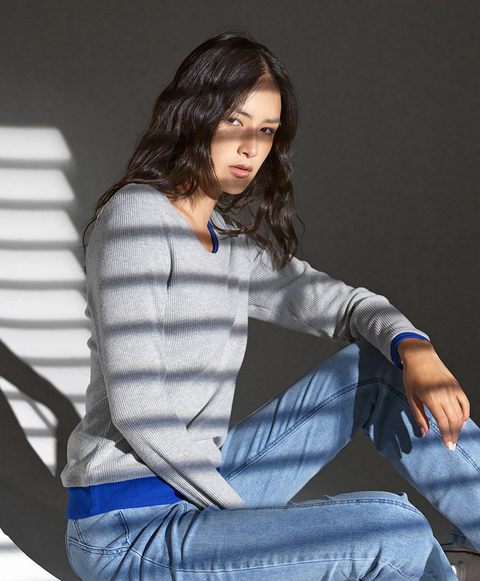 Polera mujer contraste azul