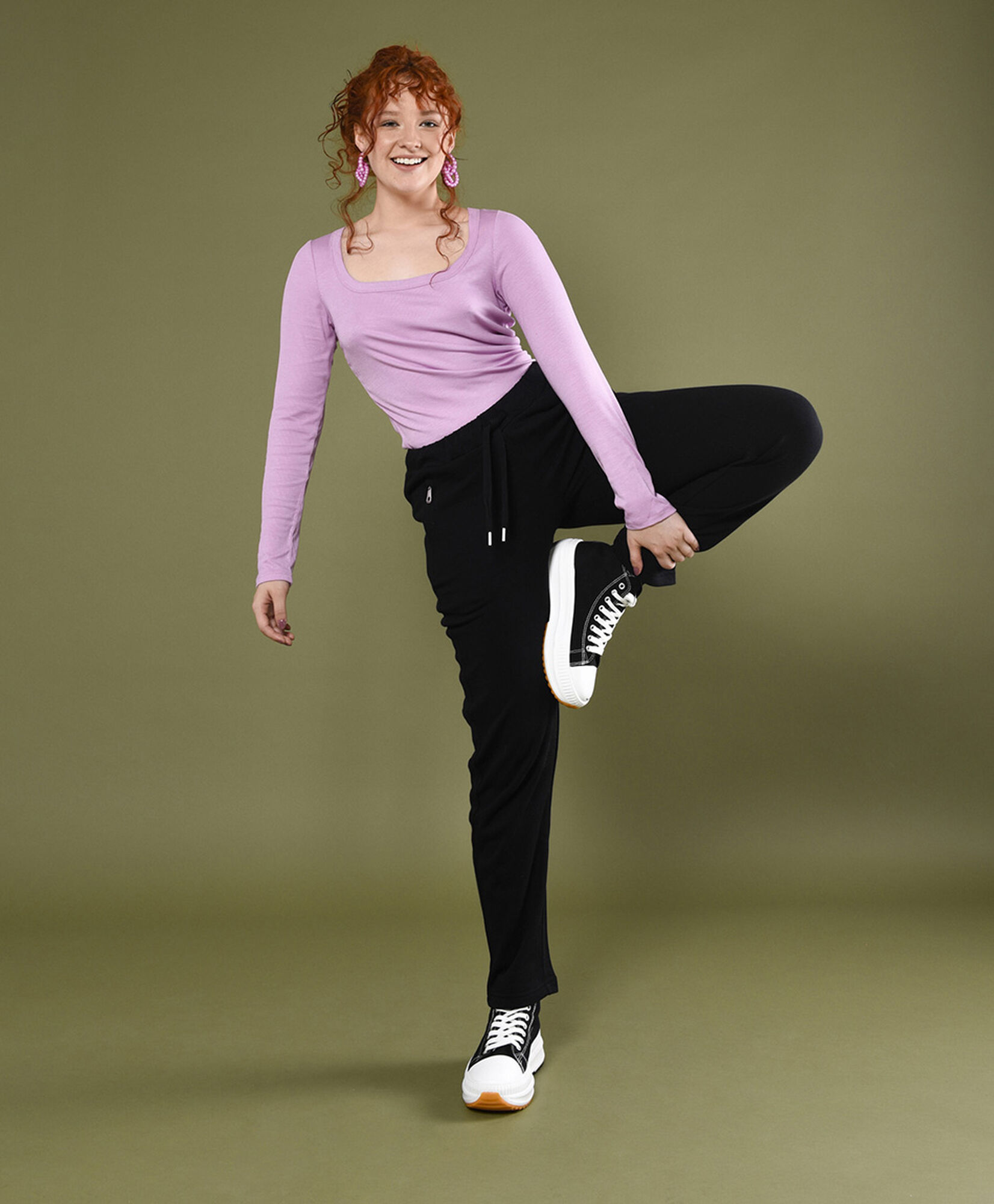 Pantalón mujer tiro alto jogger Pantalón mujer tiro alto jogger