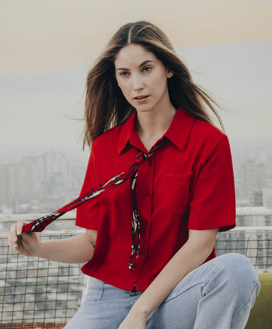 Blusa mujer satinada rojo