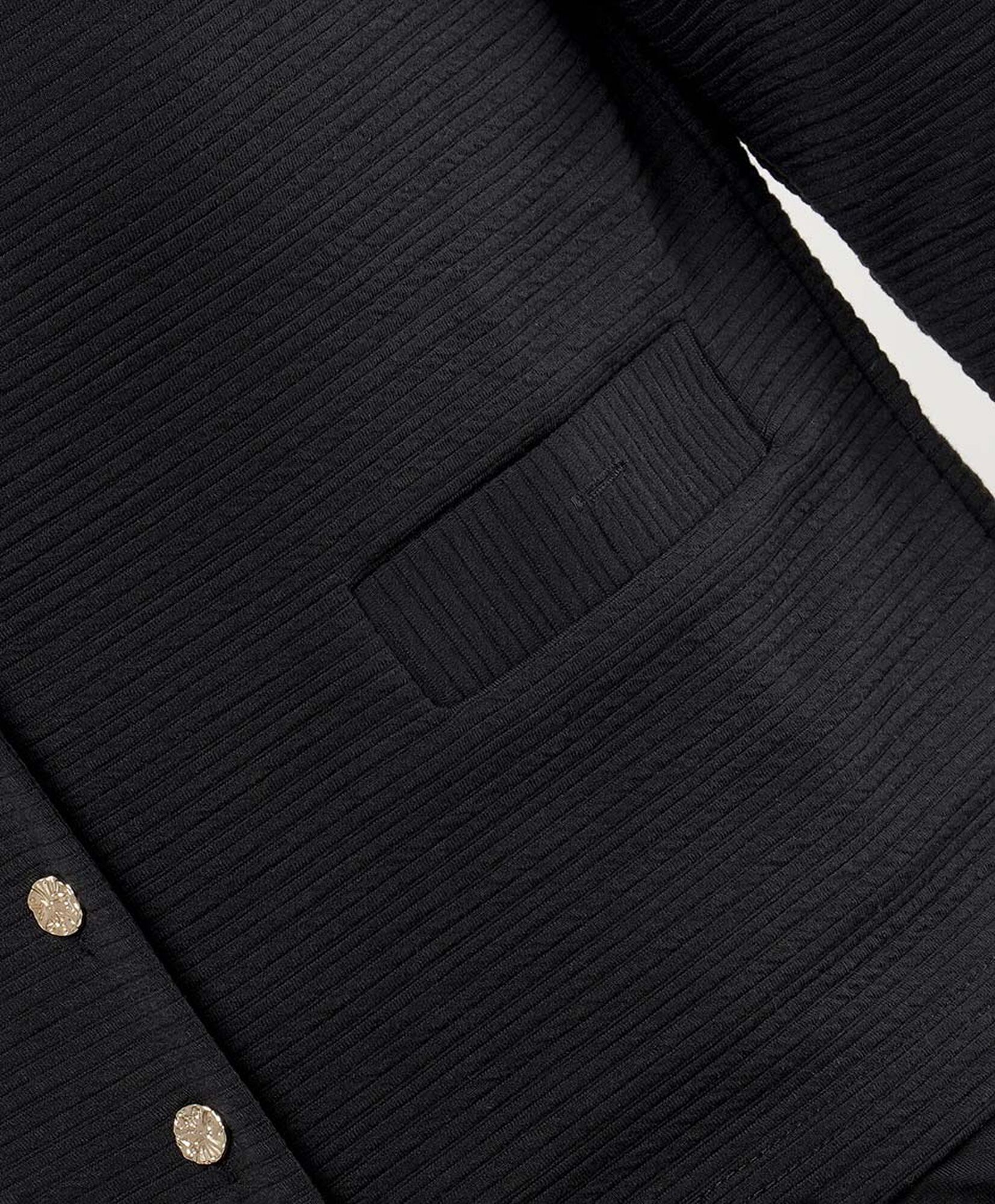 Chaqueta mujer cropped botones metálicos Chaqueta mujer cropped botones metálicos