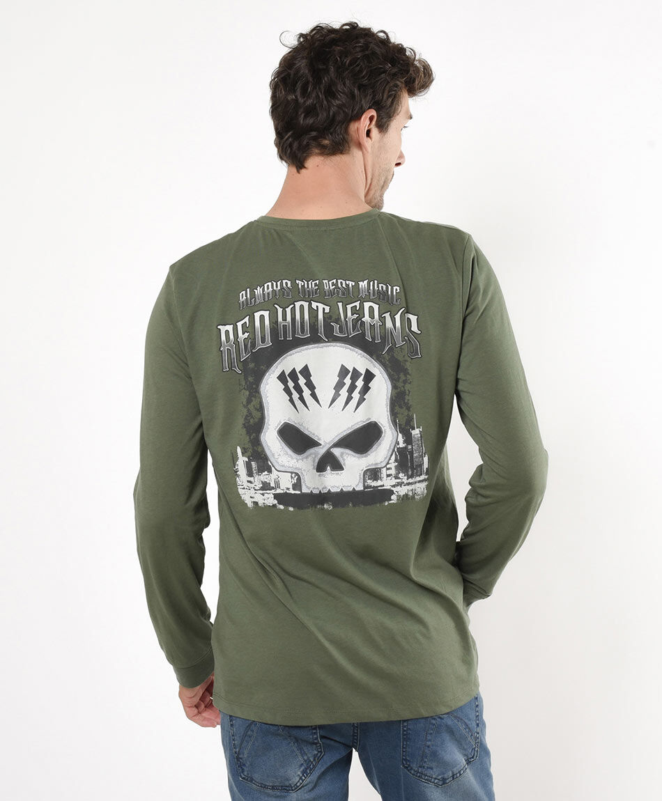Polera hombre doble estampado calavera
