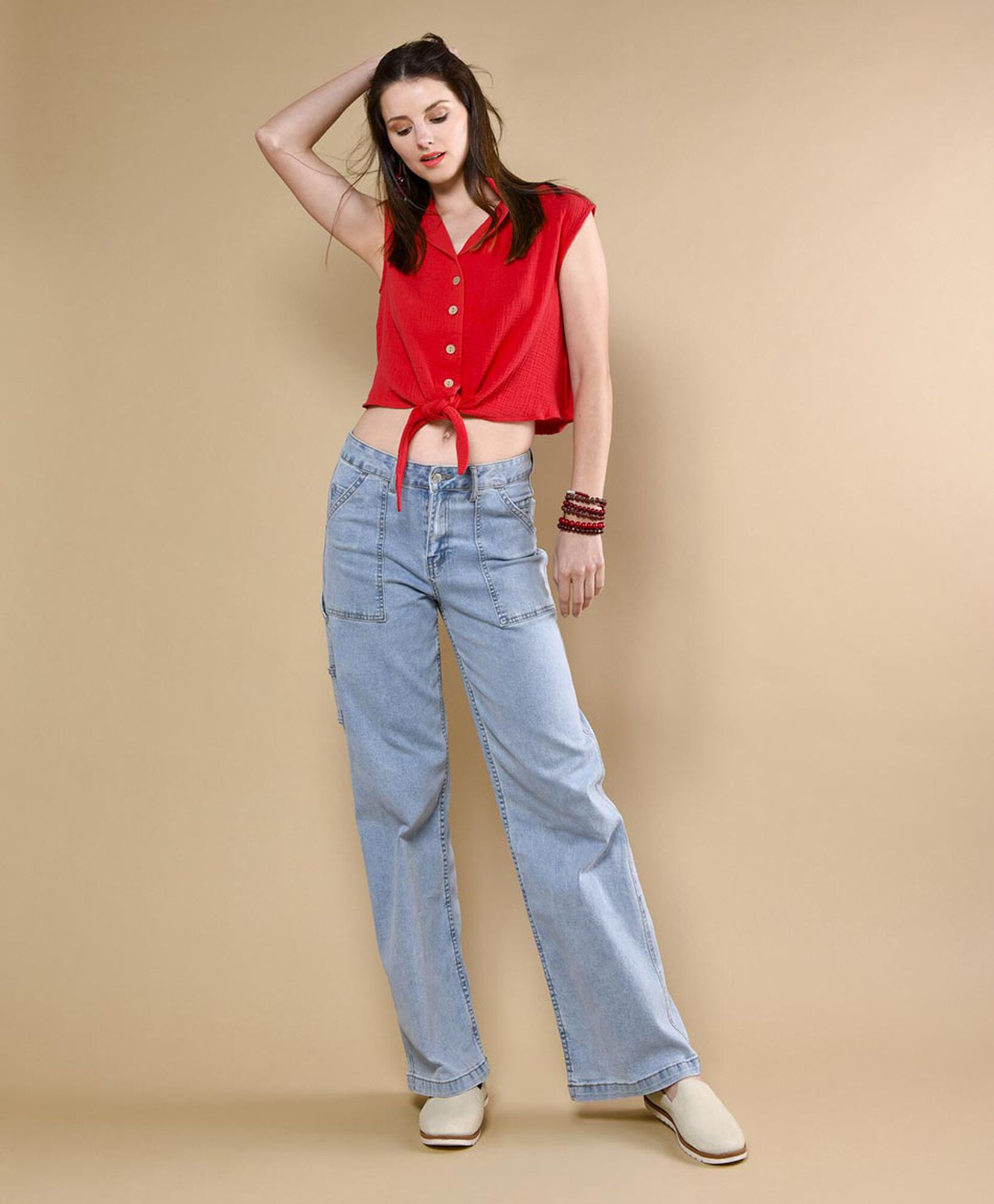 Jeans tiro alto pierna ancha Jeans tiro alto pierna ancha