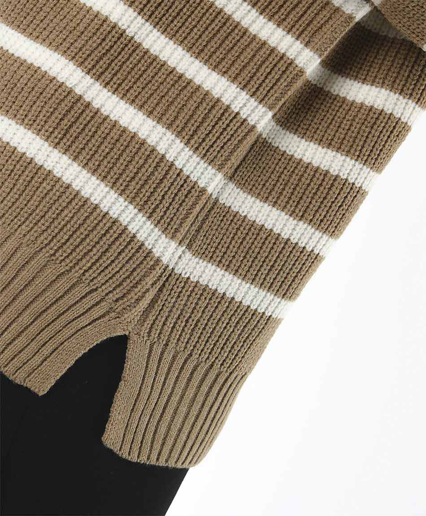 Sweater mujer líneas cuello alto Sweater mujer líneas cuello alto