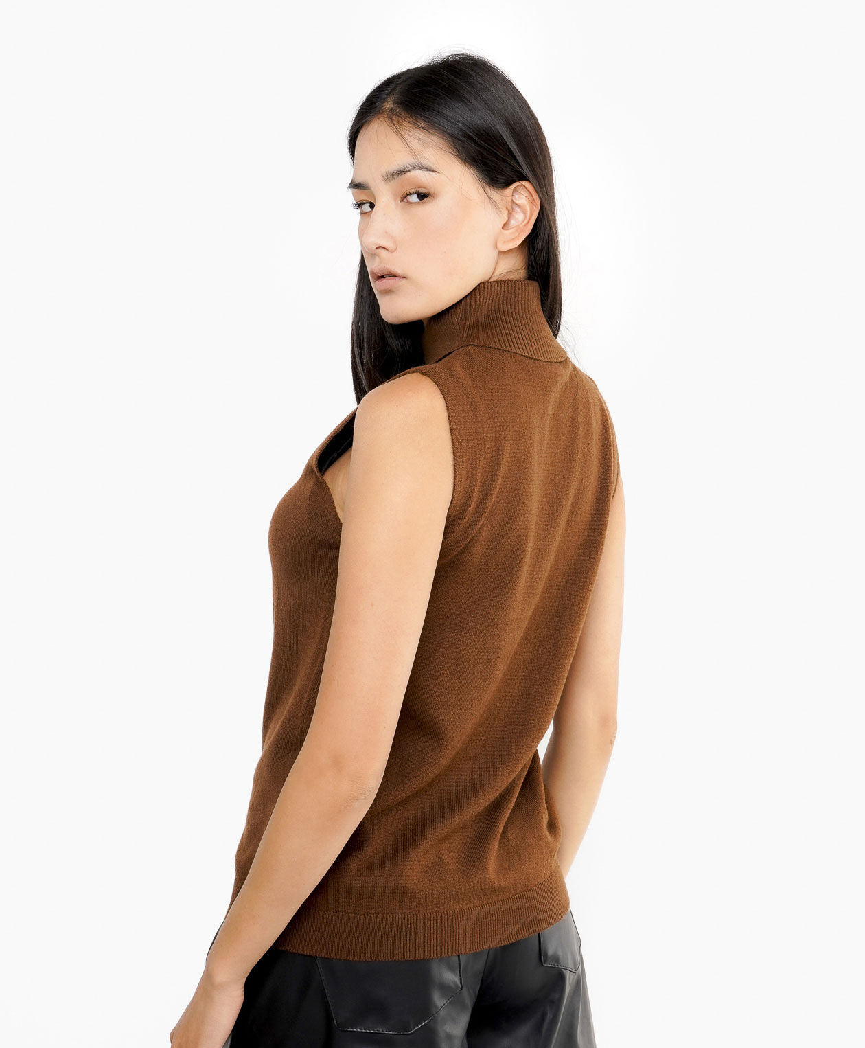 Sweater mujer sin mangas caf&eacute;