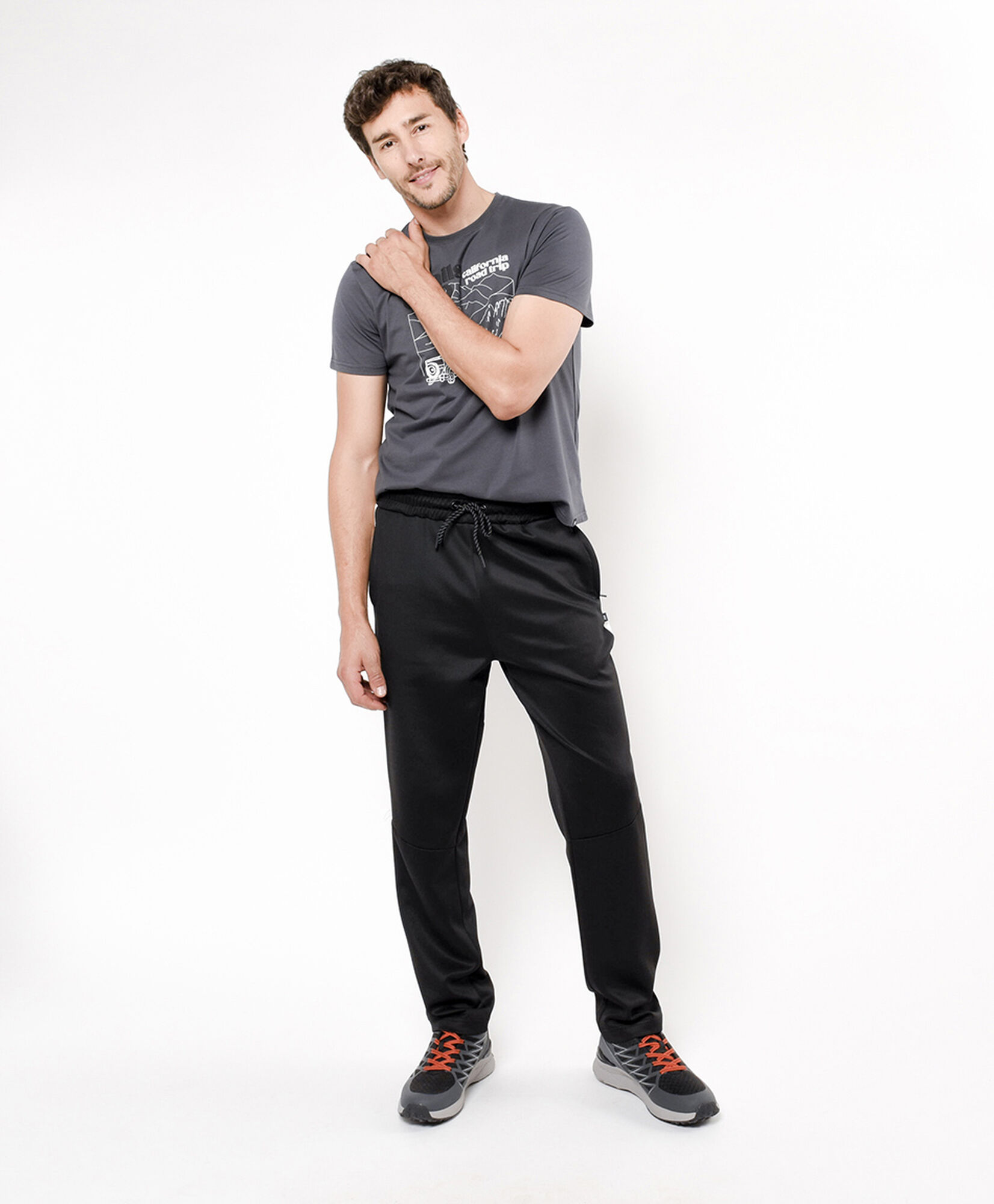 Pantalón deportivo hombre media línea Pantalón deportivo hombre media línea