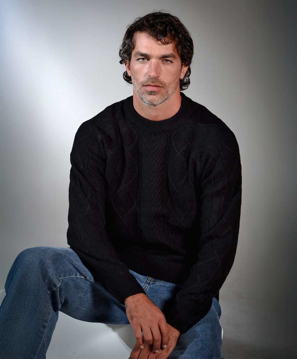 Sweater hombre cuello redondo trenzado negro