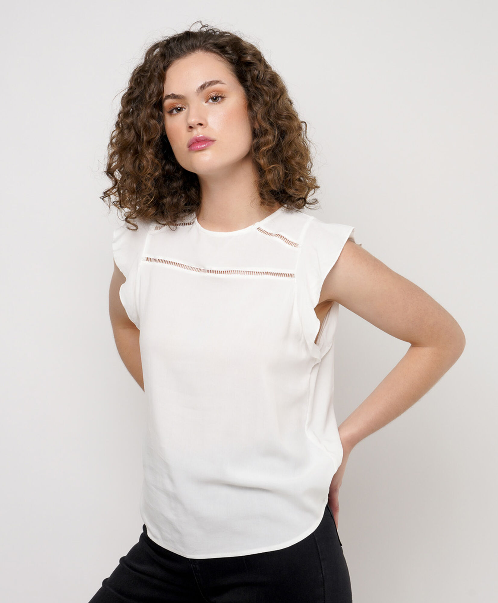 Blusa mujer vuelitos en mangas Blusa mujer vuelitos en mangas