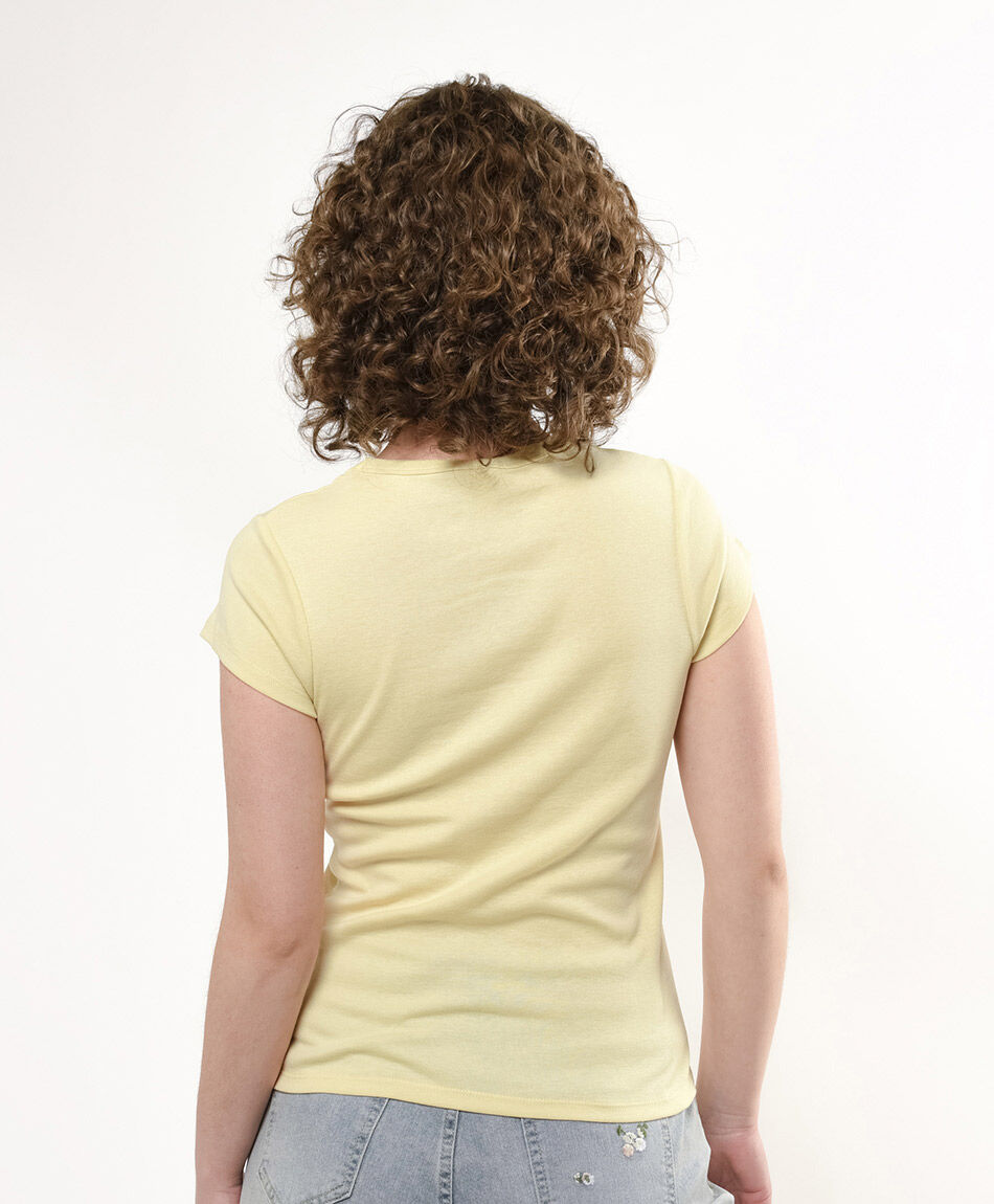 Polera mujer gato bordado