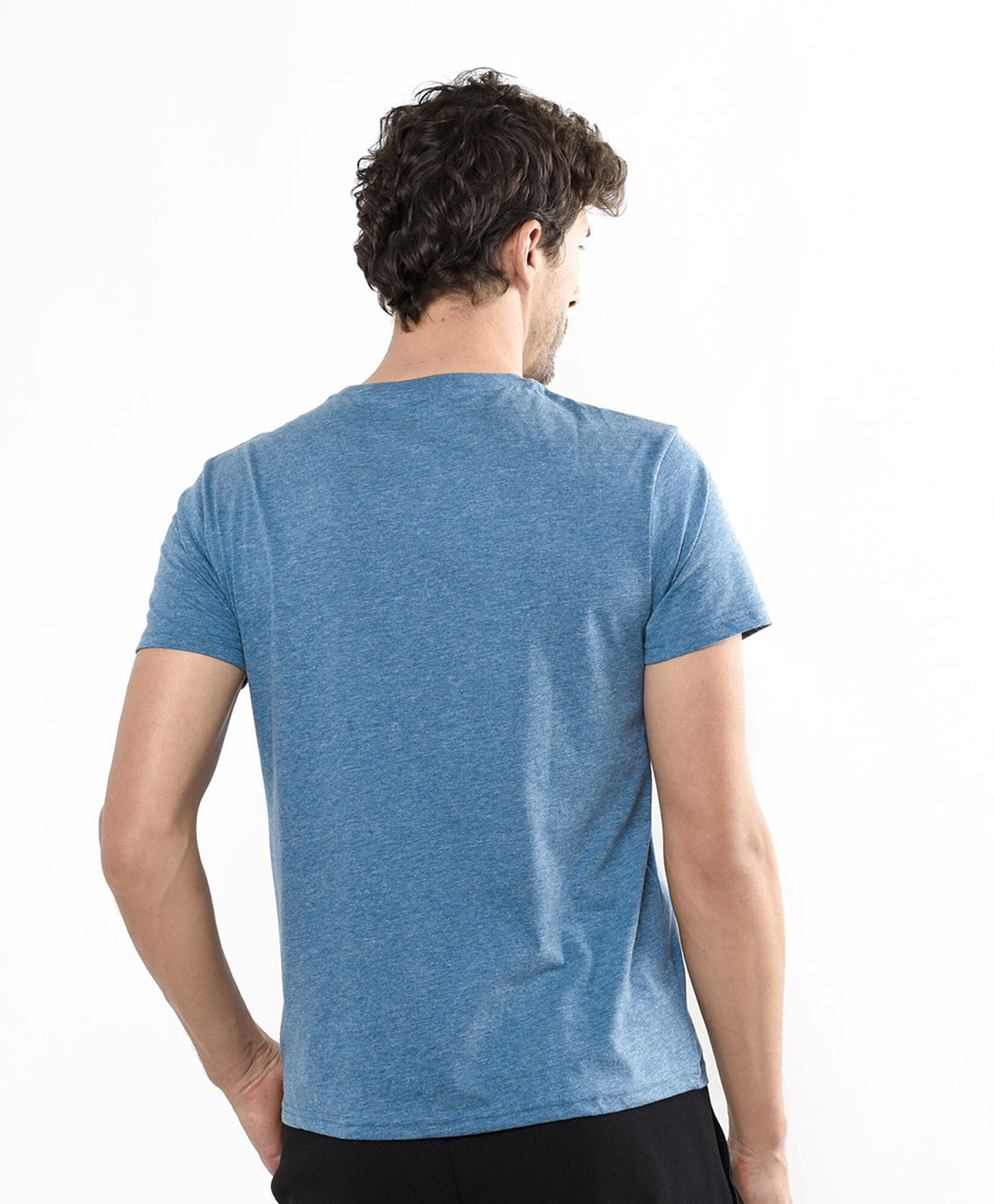 Polera deportiva hombre línea montaña Polera deportiva hombre línea montaña