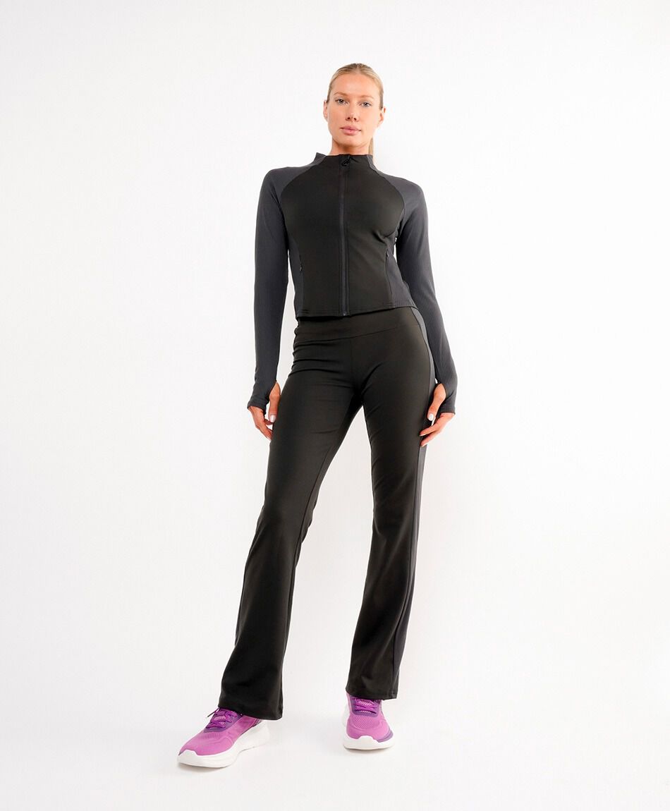 Poler&oacute;n deportivo mujer dise&ntilde;o texturizado