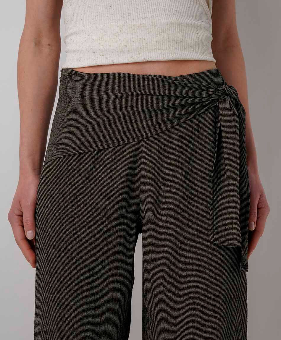 Pantal&oacute;n mujer pareo cruzado