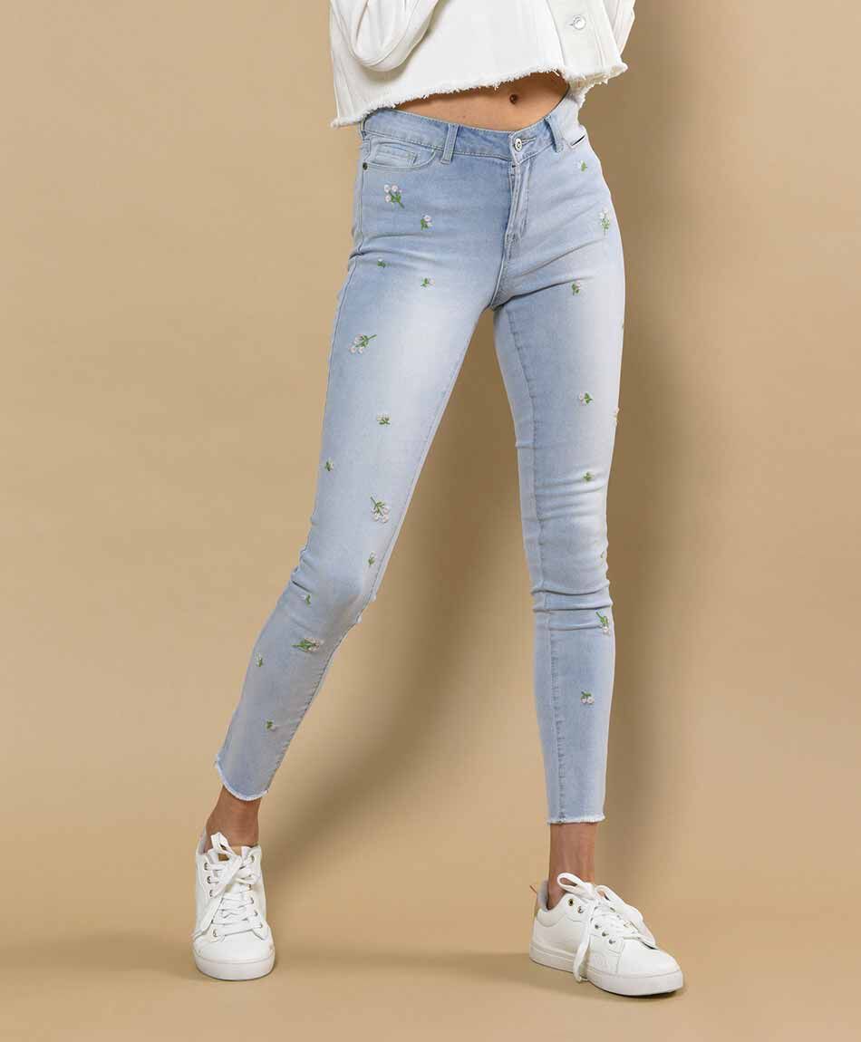 Jeans bordado