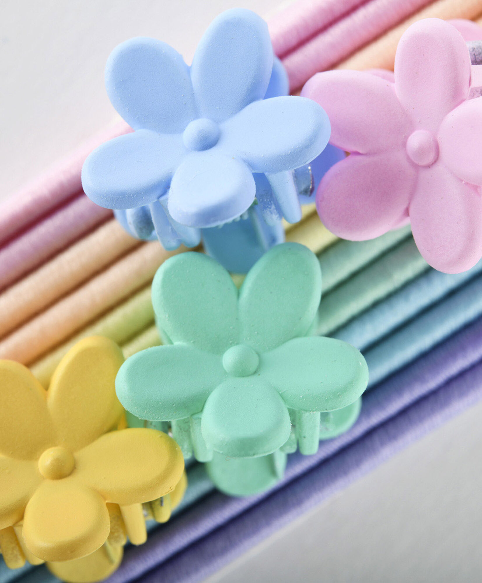 Set colet + pinches colores florcitas Set colet + pinches colores florcitas
