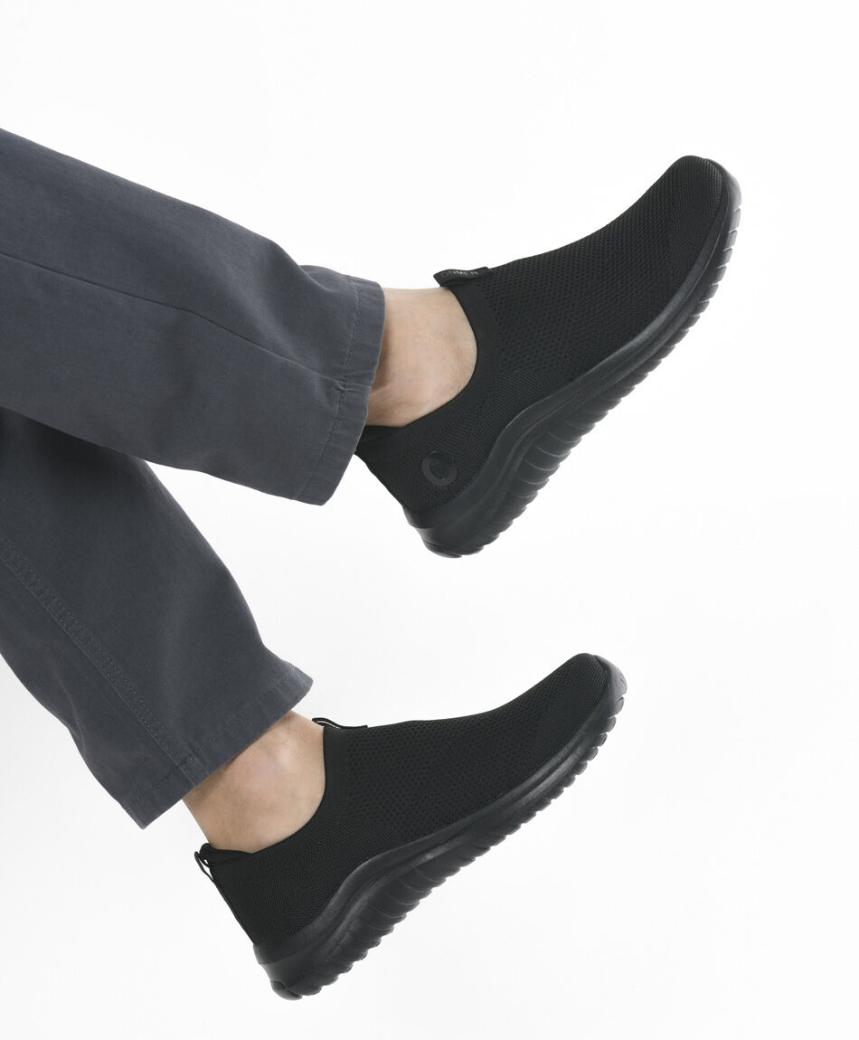 Zapatilla hombre tejida