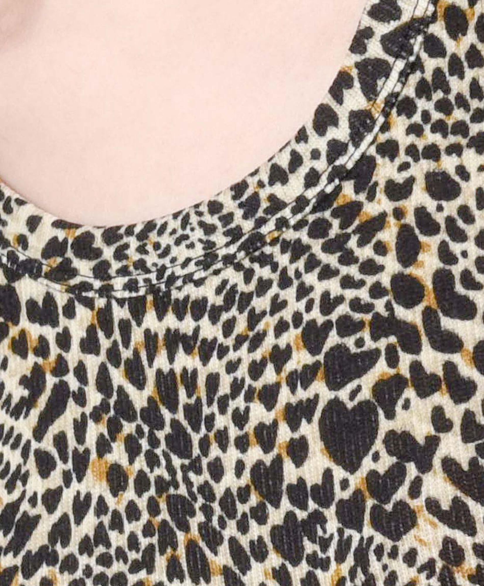 Polera mujer animal print sin mangas Polera mujer animal print sin mangas
