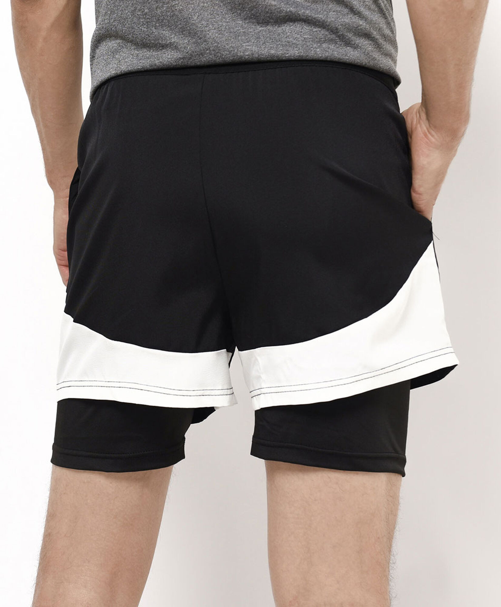 Short deportivo hombre calza Short deportivo hombre calza