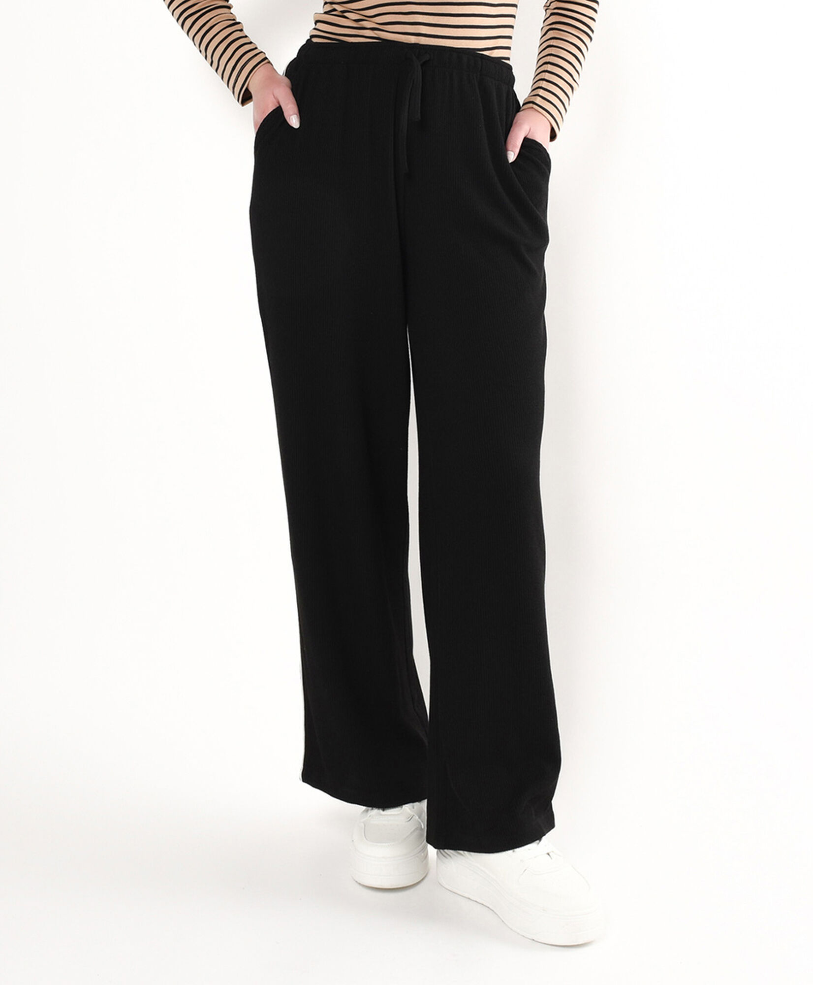 Pantalón mujer línea lateral wide Pantalón mujer línea lateral wide