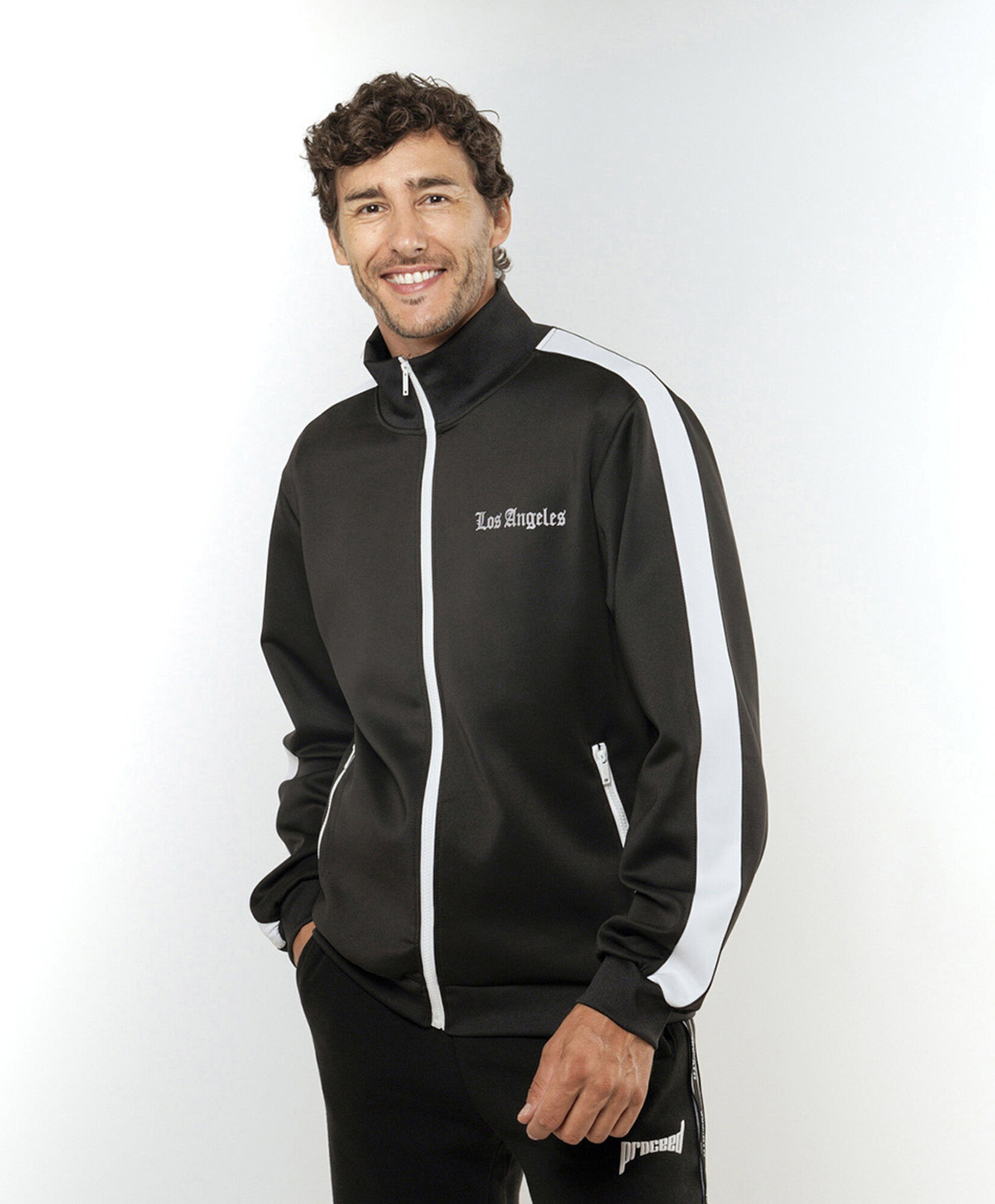 Polerón deportivo hombre línea lateral Polerón deportivo hombre línea lateral
