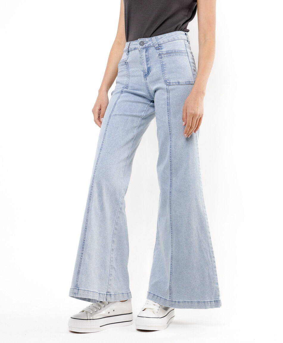 Jeans mujer bolsillos dise&ntilde;o frontal flare