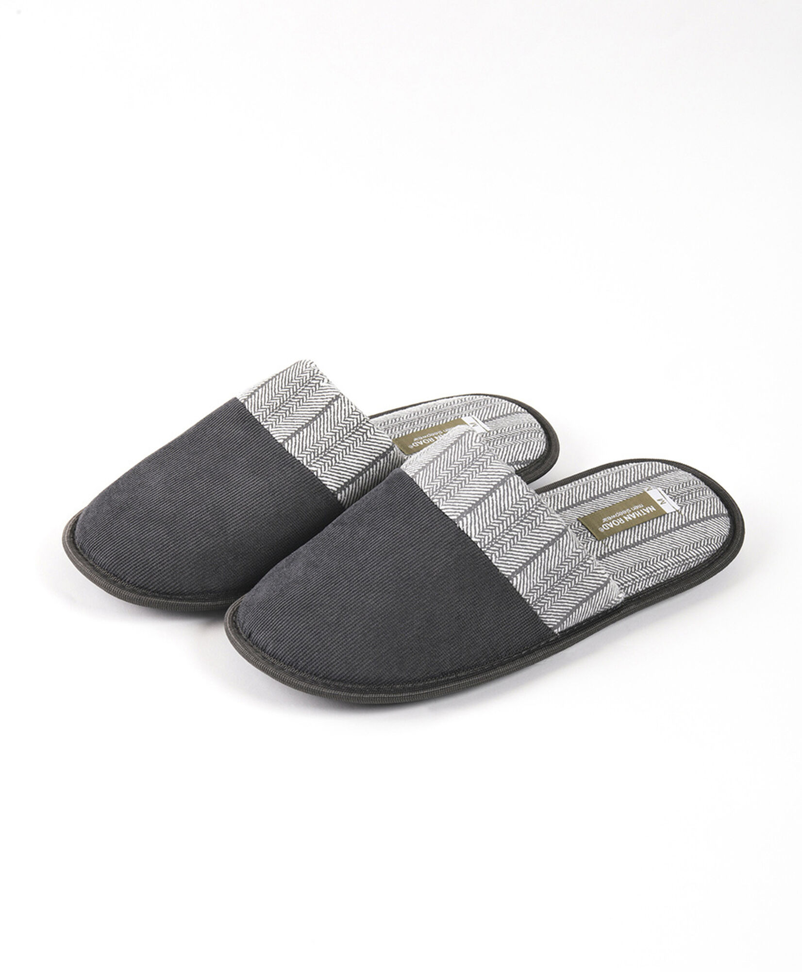 Pantufla hombre diseño espiga Pantufla hombre diseño espiga