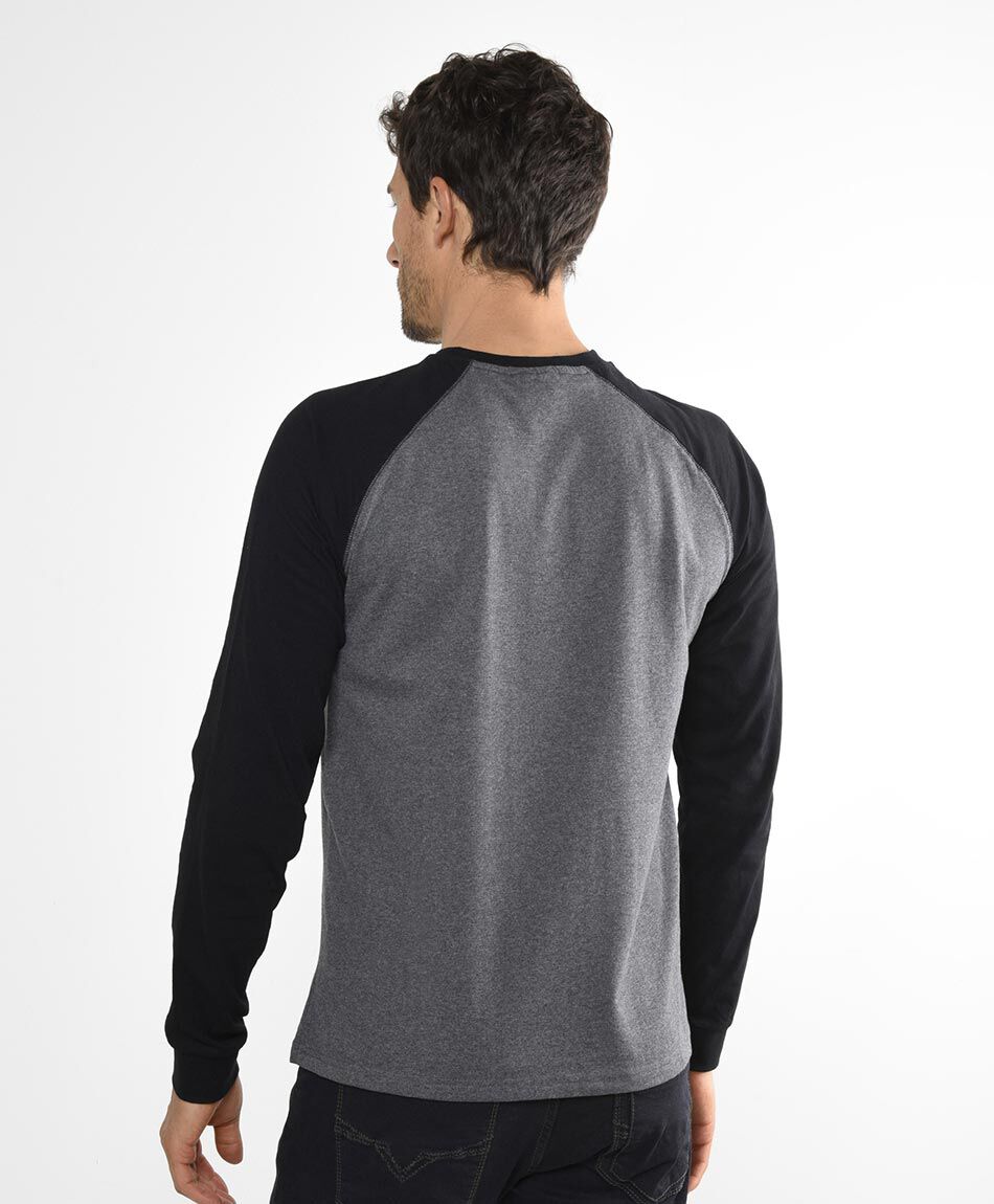 Polera manga larga cuello redondo