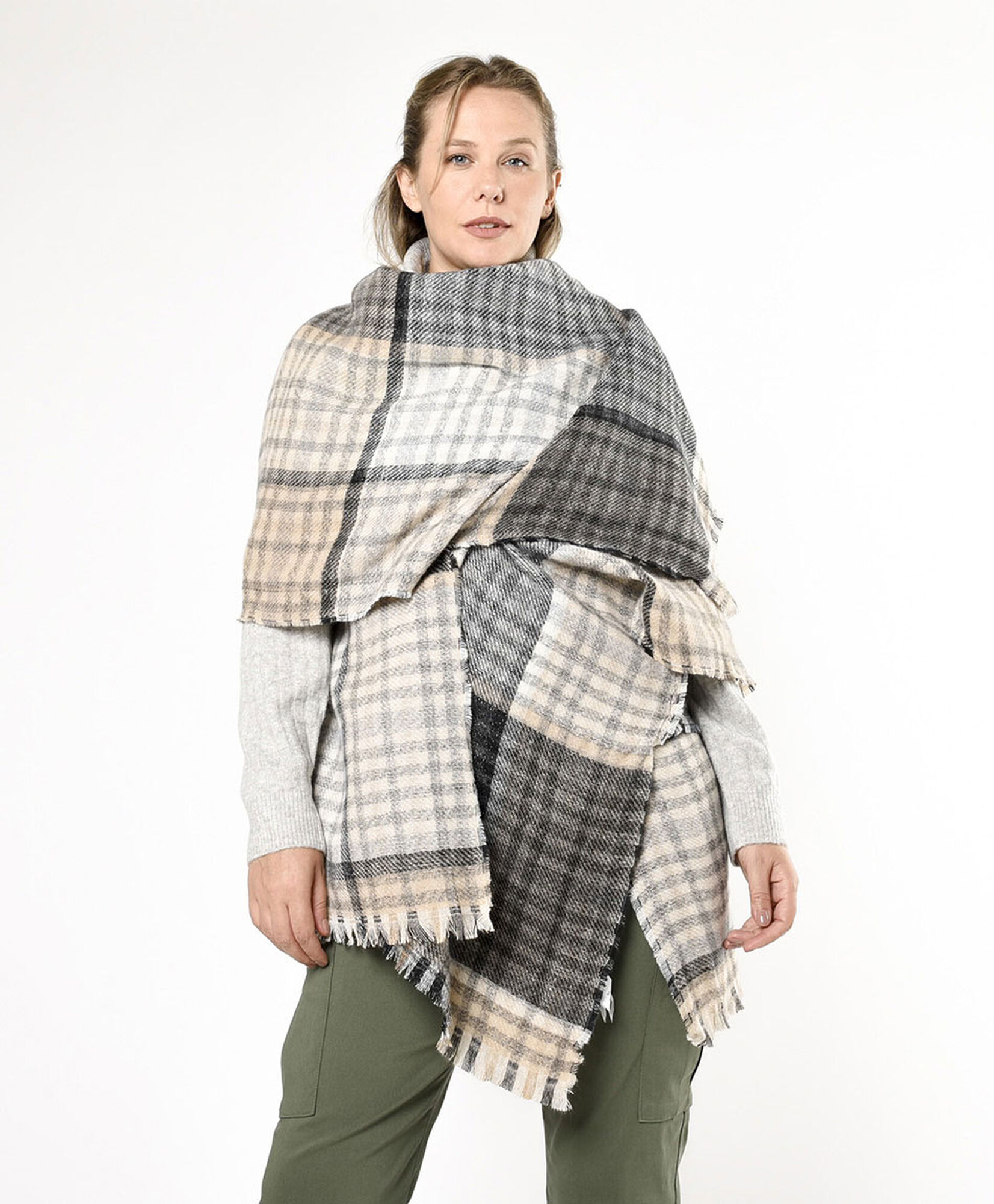 Poncho mujer cuadros brillos Poncho mujer cuadros brillos