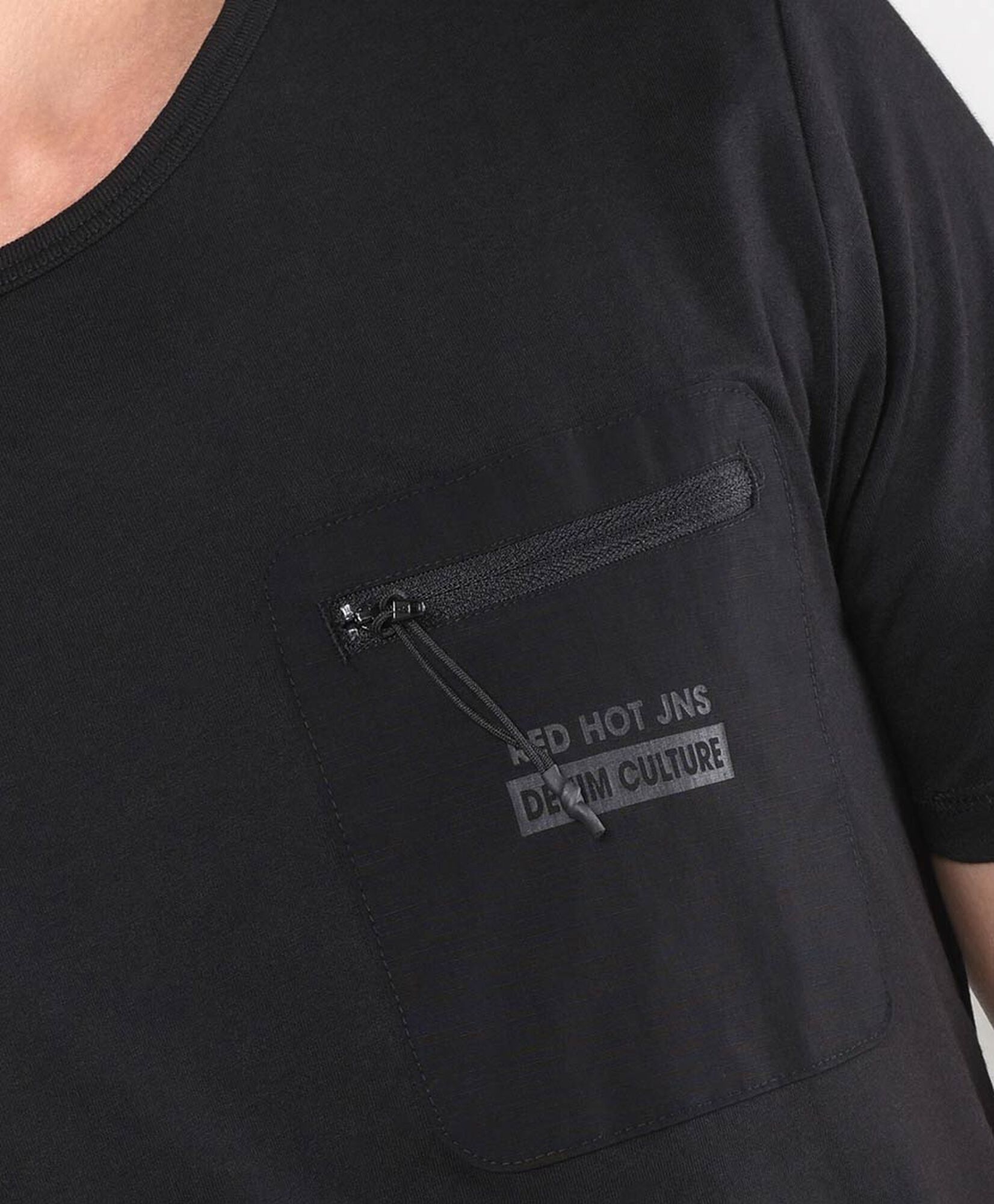 Polera hombre bolsillo con cierre Polera hombre bolsillo con cierre