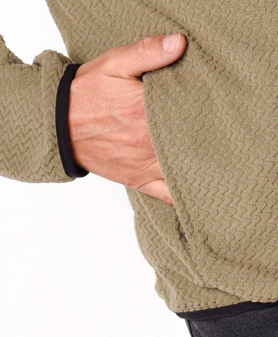 Poler&oacute;n hombre outdoor textura