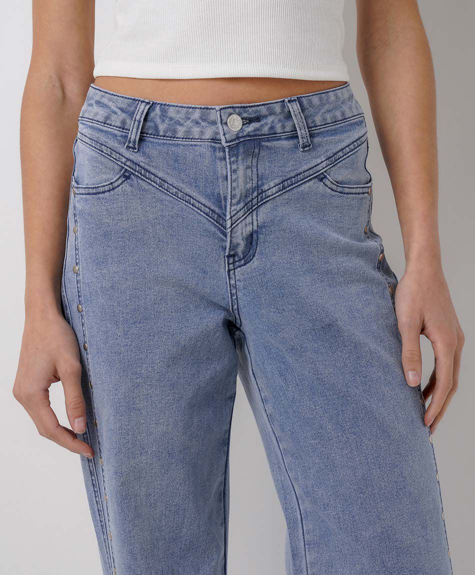 Jeans mujer straight tachas laterales