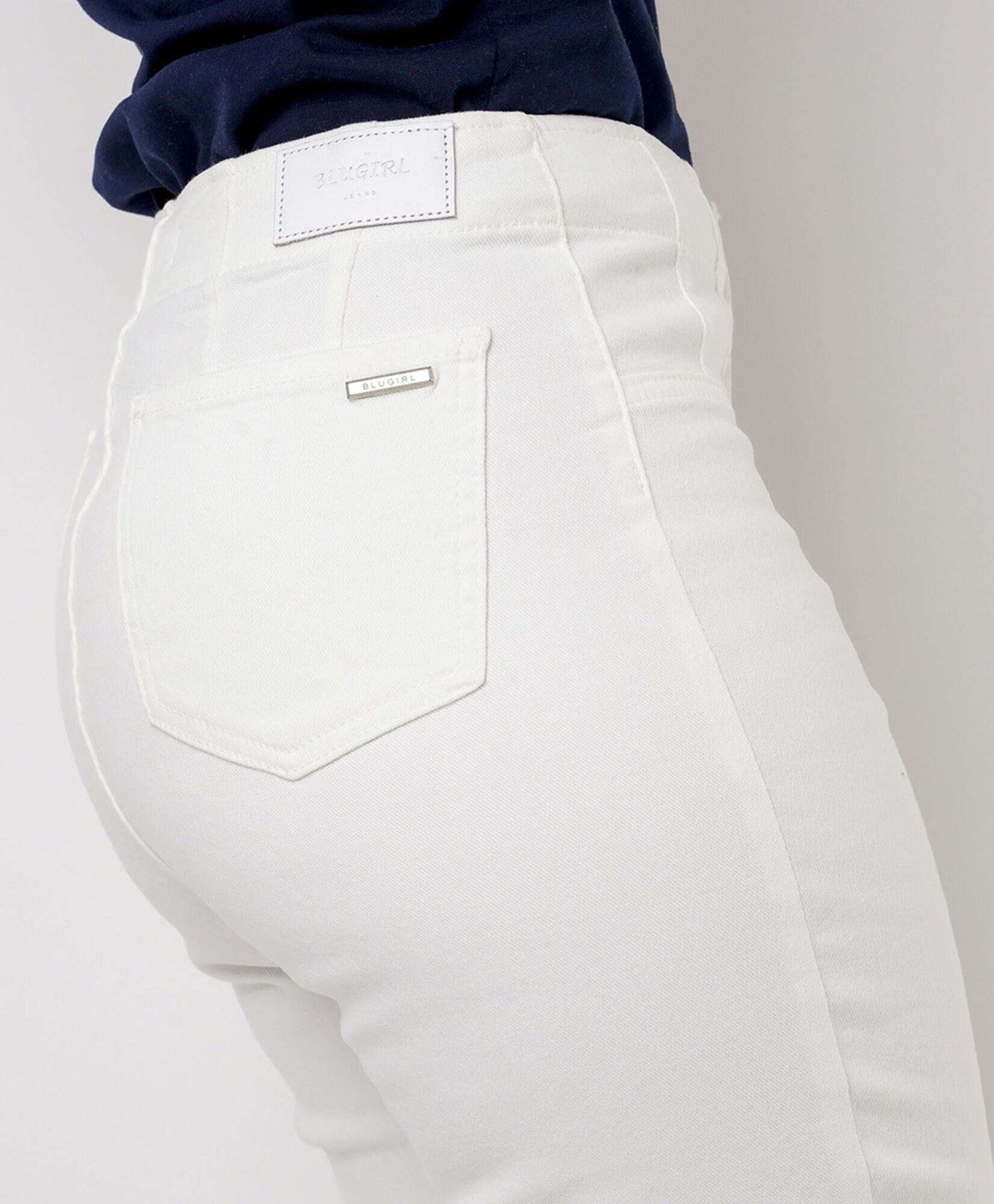 Jeans mujer doble botón pretina flare Jeans mujer doble botón pretina flare