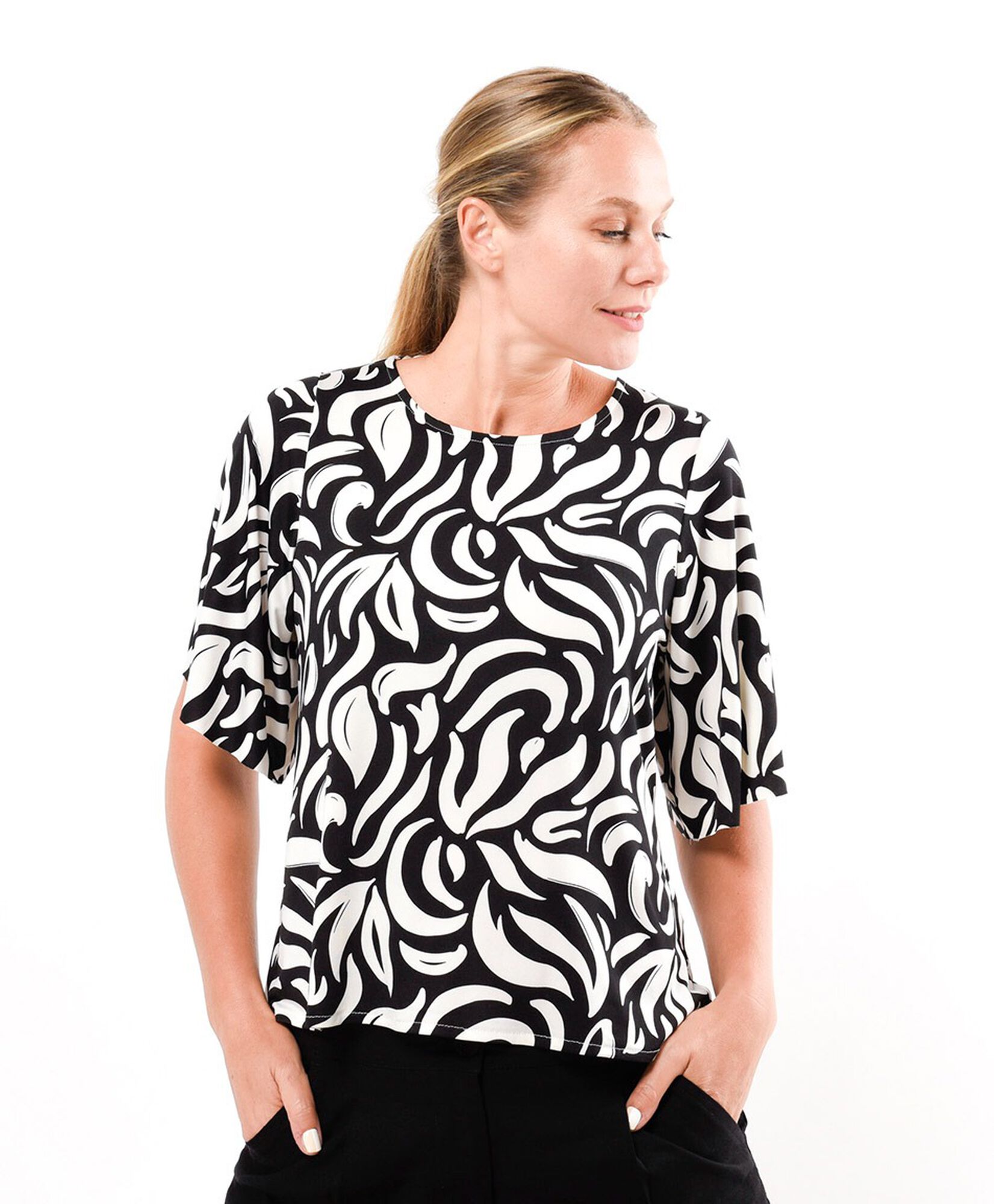 Polera mujer estampada bicolor Polera mujer estampada bicolor