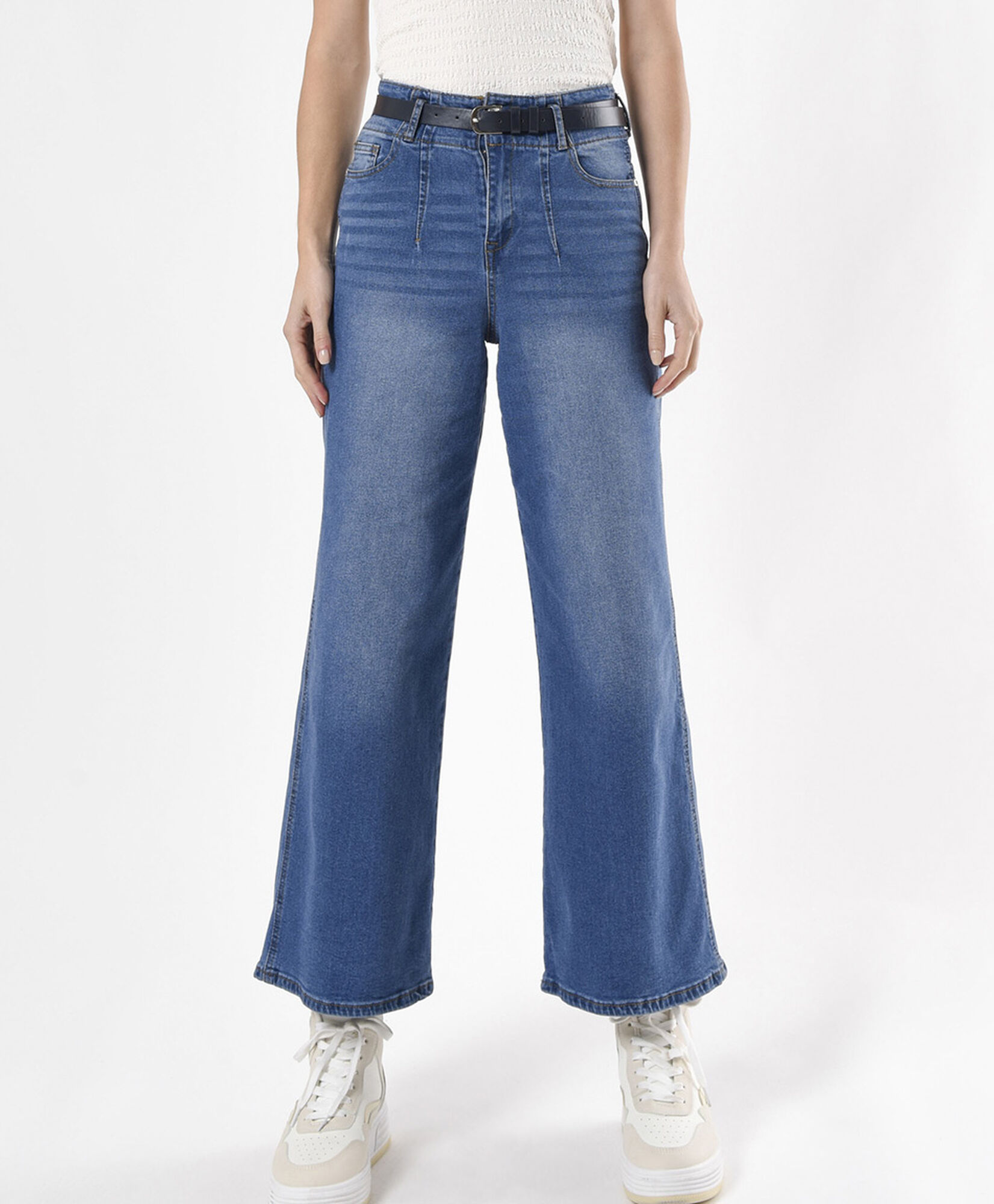 Jeans mujer desgastado con cinturón wide Jeans mujer desgastado con cinturón wide