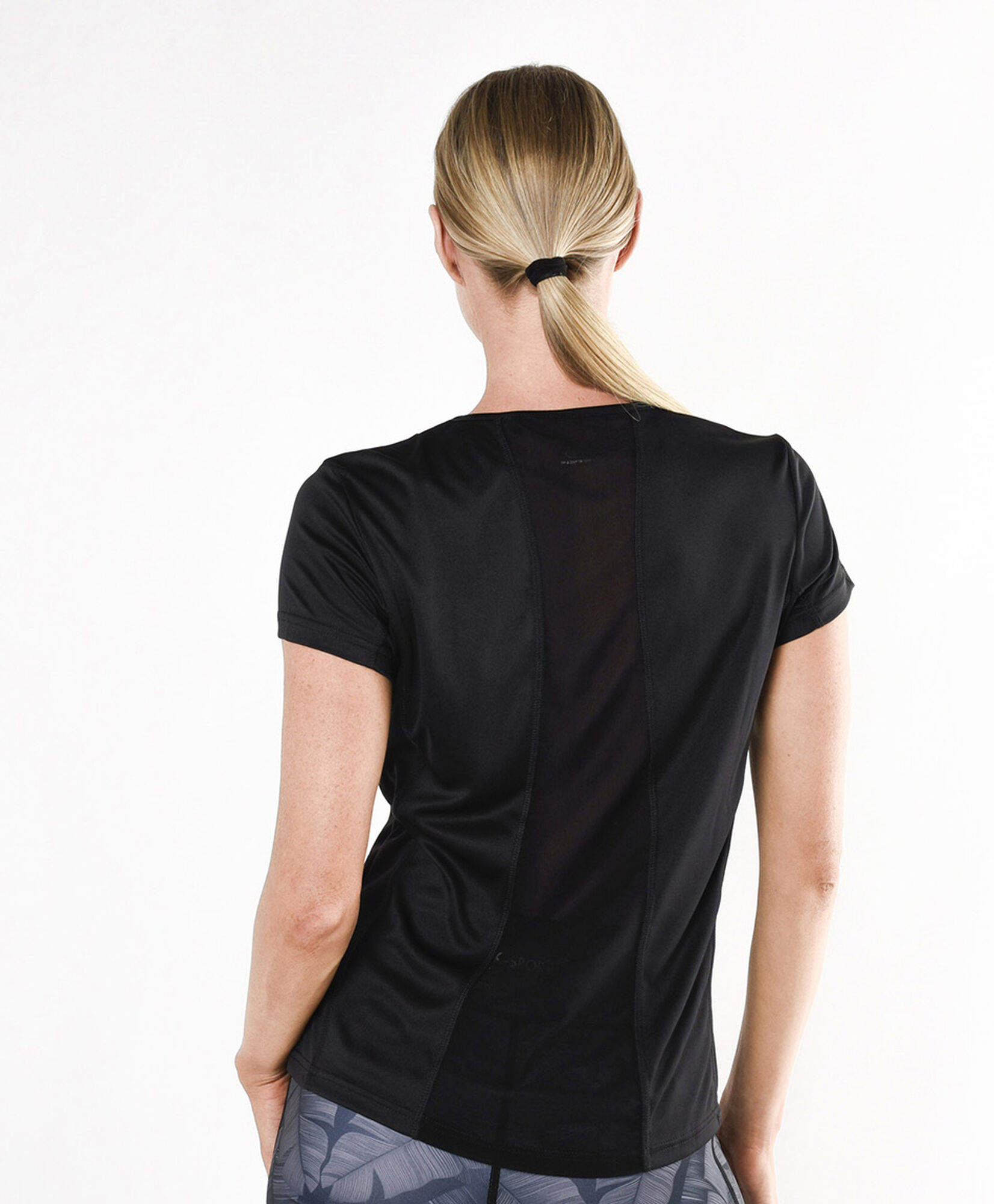 Polera deportiva mujer transparencia Polera deportiva mujer transparencia