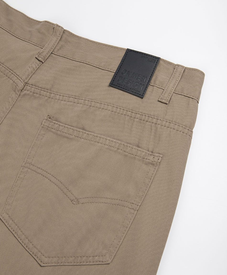 Pantal&oacute;n hombre b&aacute;sico beige