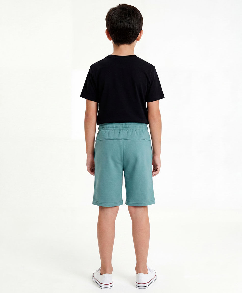 Short ni&ntilde;o player