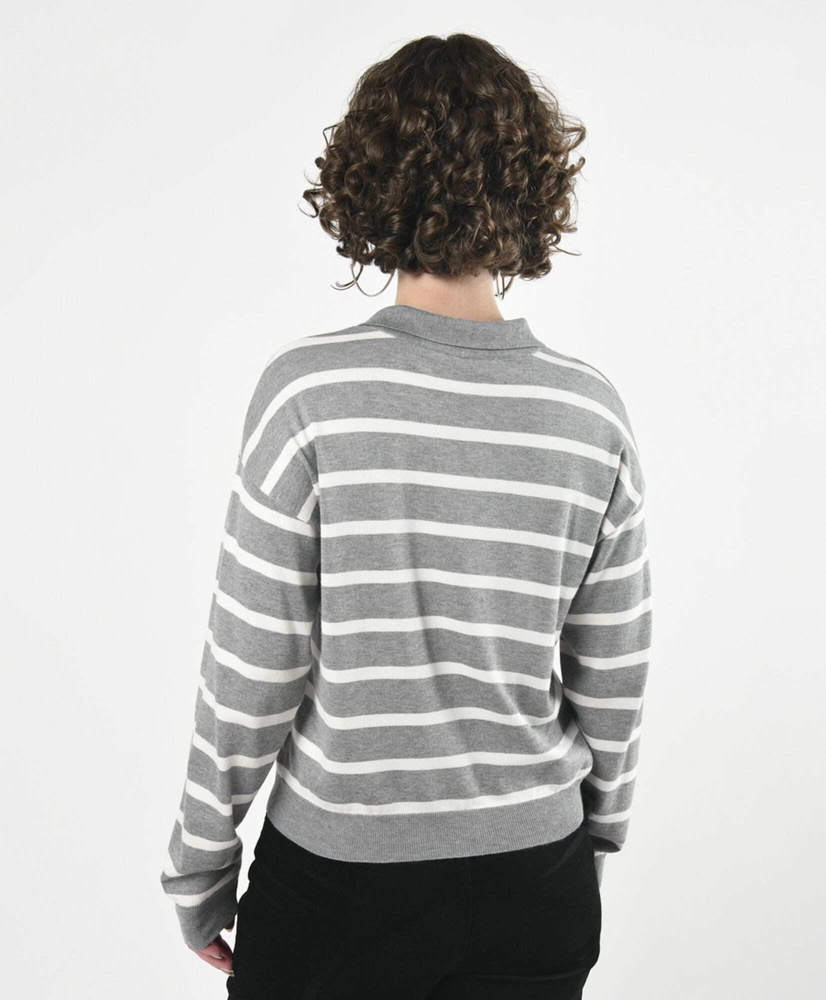 Sweater mujer líneas con cuello Sweater mujer líneas con cuello