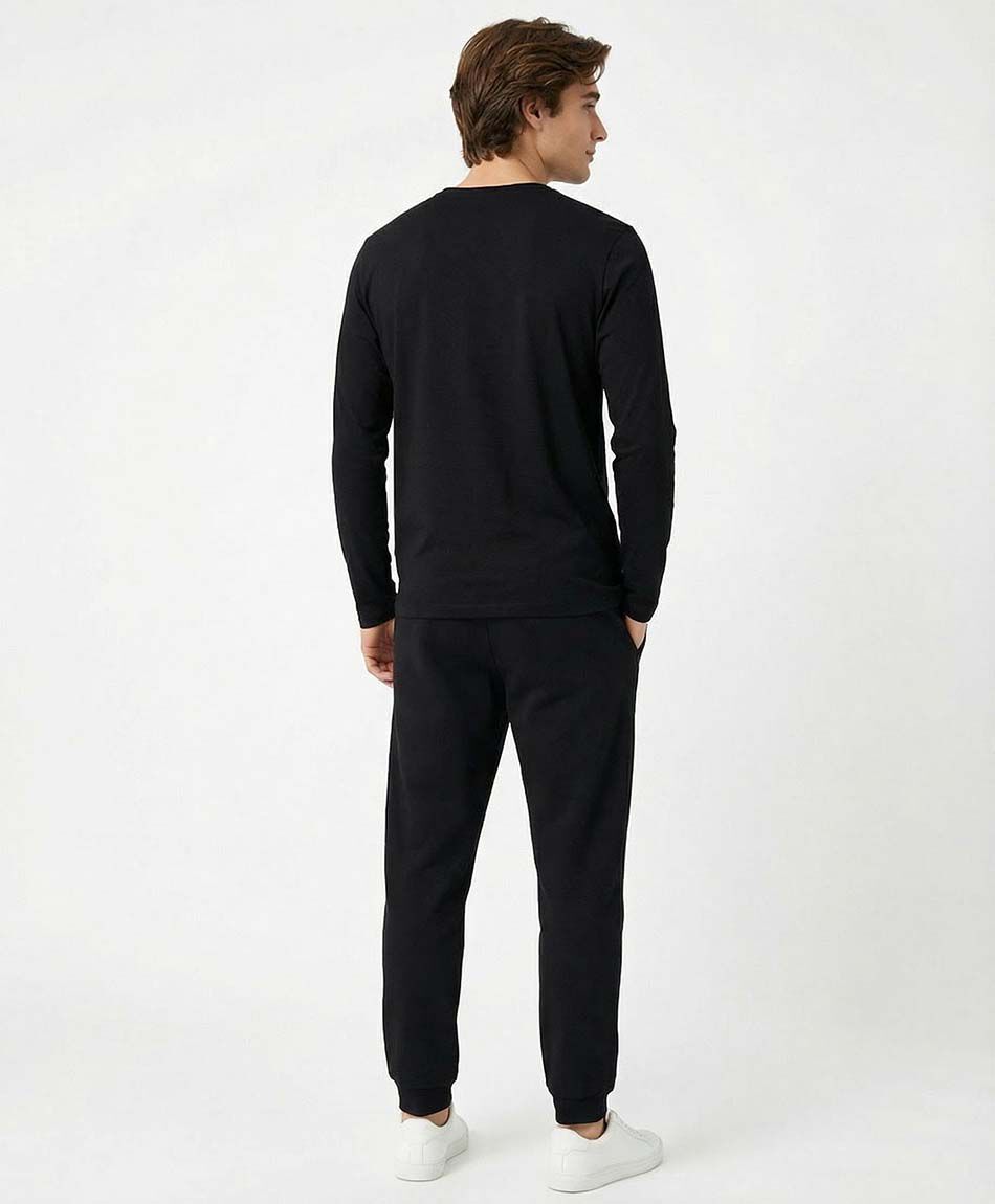 Pantal&oacute;n deportivo hombre liso negro
