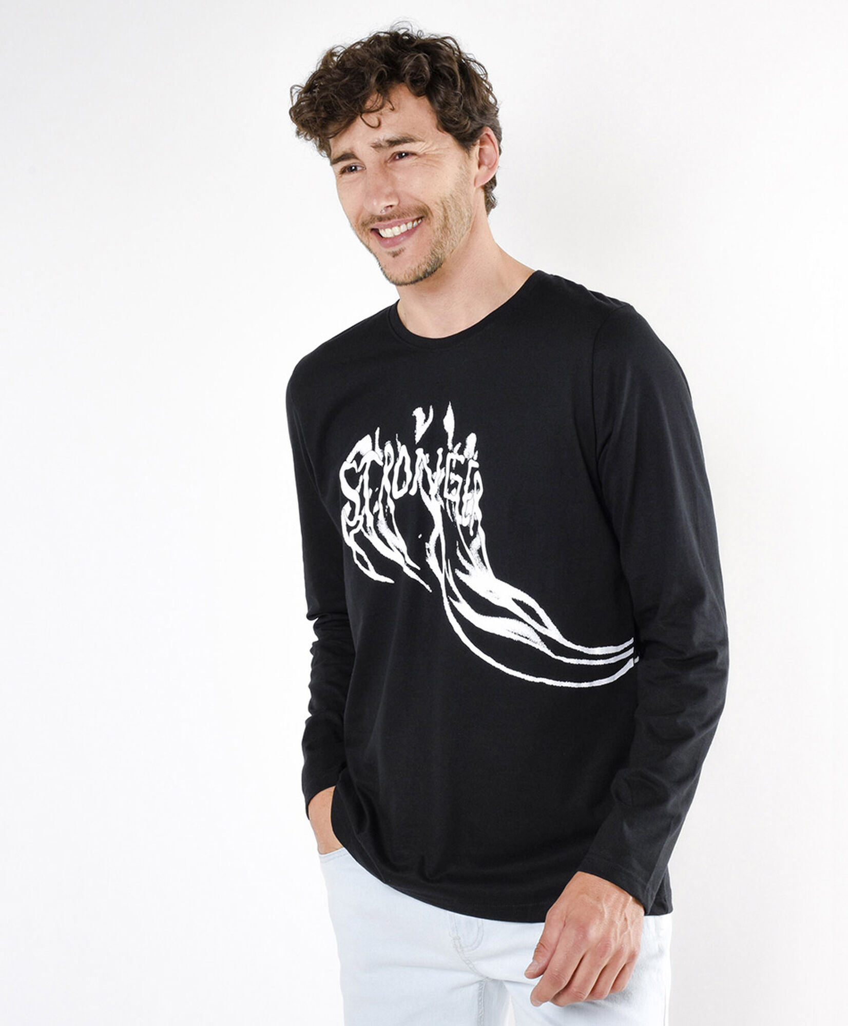 Polera hombre estampado stronger Polera hombre estampado stronger
