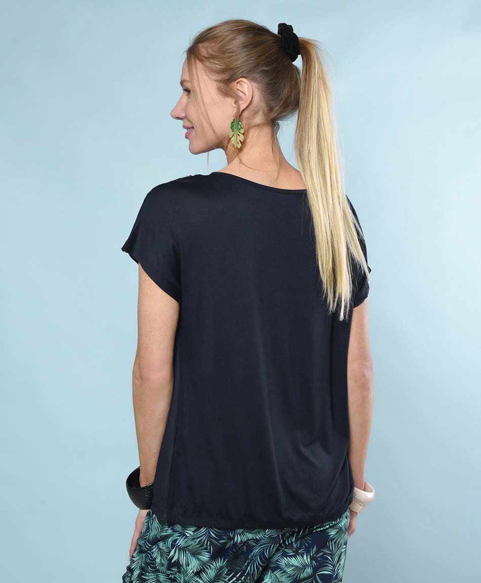 Polera oversize manga corta cuello redondo