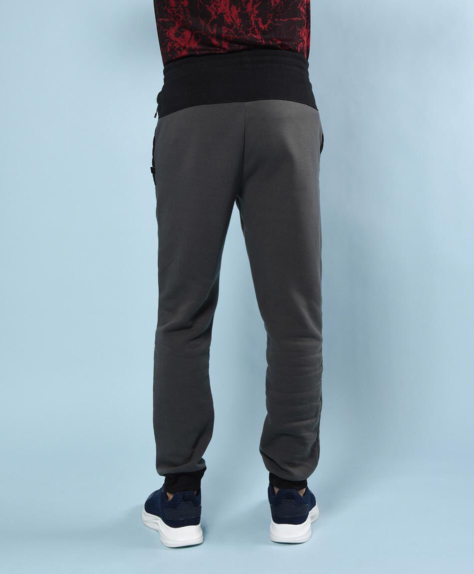 Pantal&oacute;n de buzo