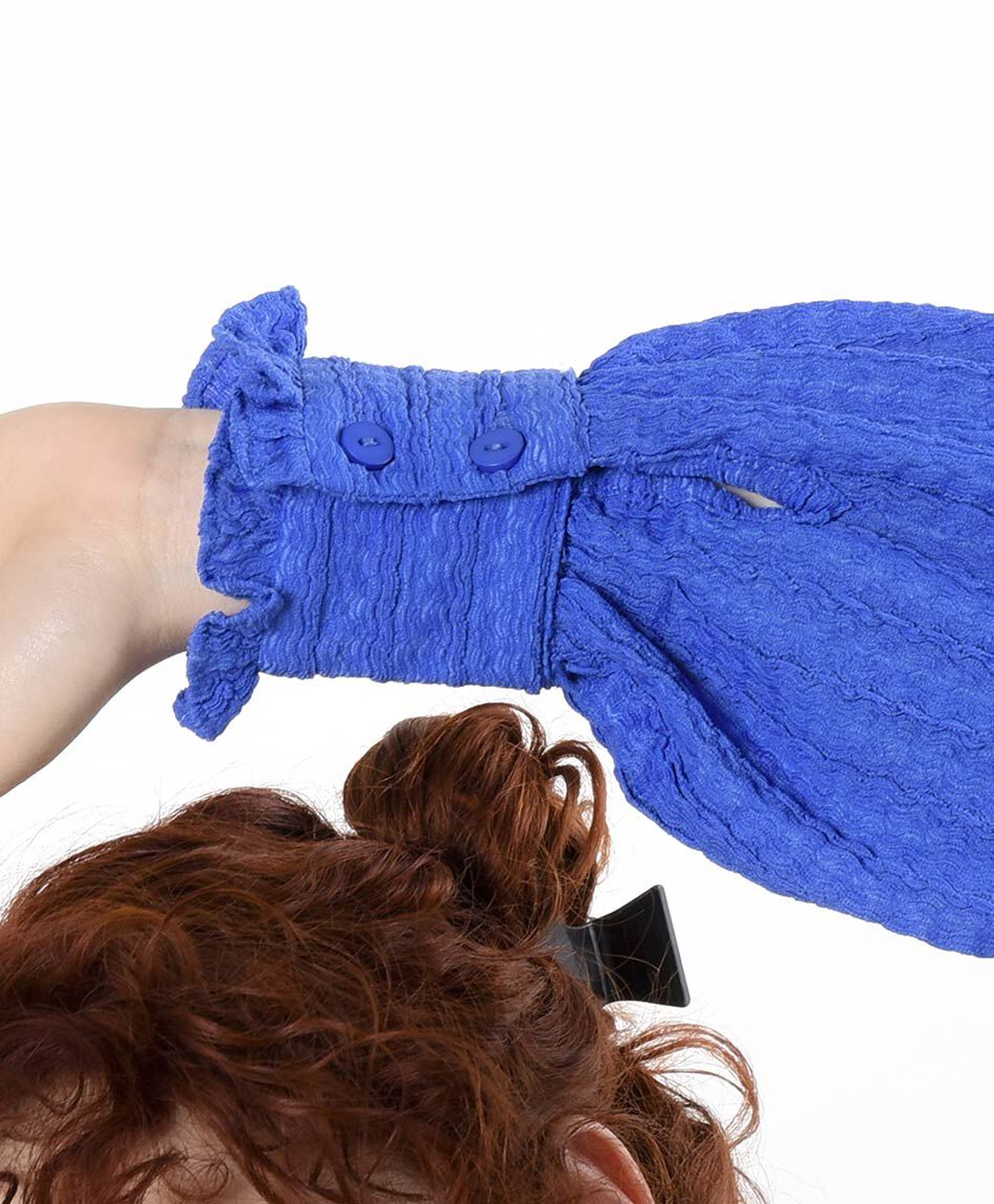 Polera mujer jacquard botones en manga