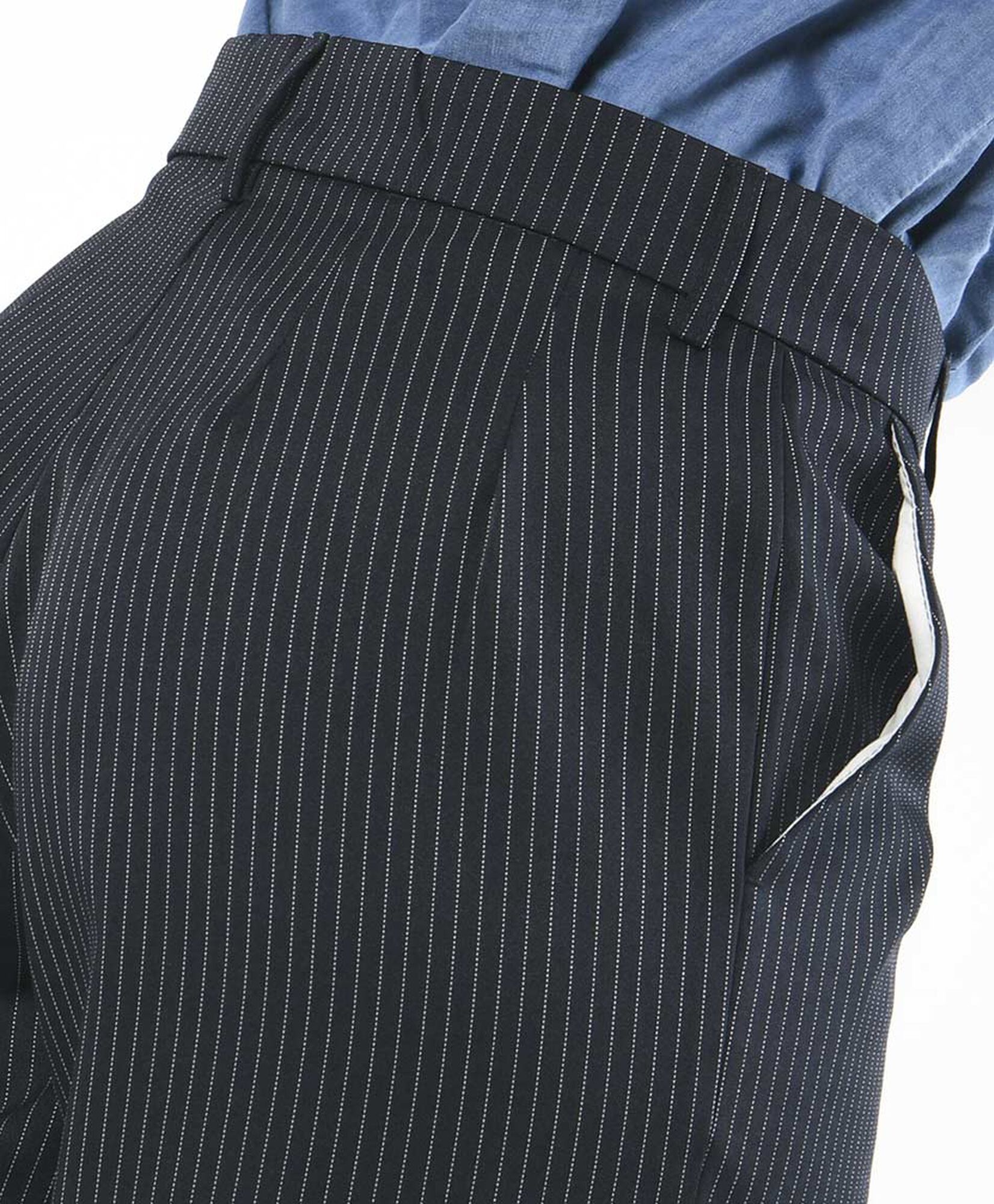 Pantalón mujer líneas finas wide Pantalón mujer líneas finas wide