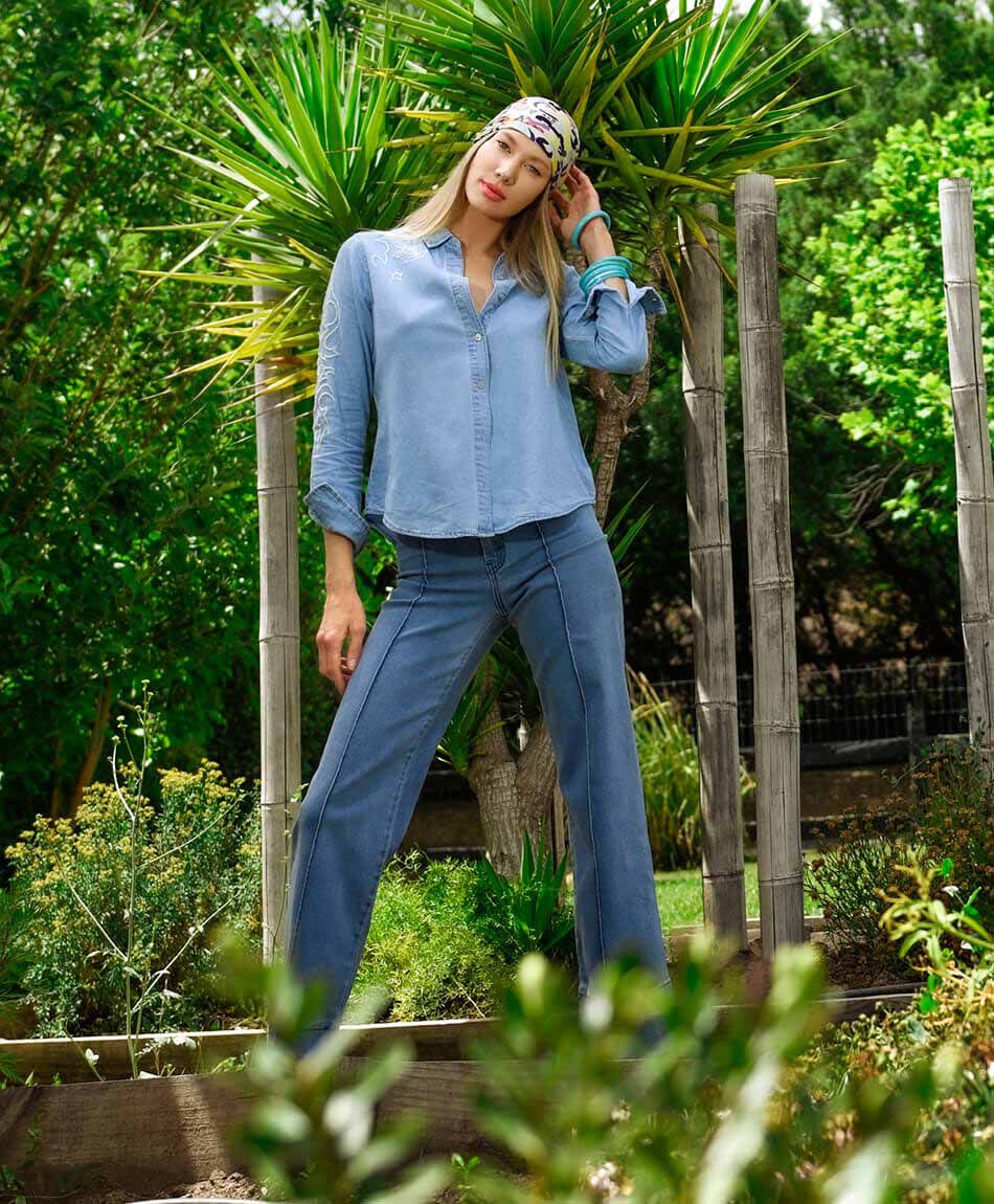 Jeans tiro alto flare